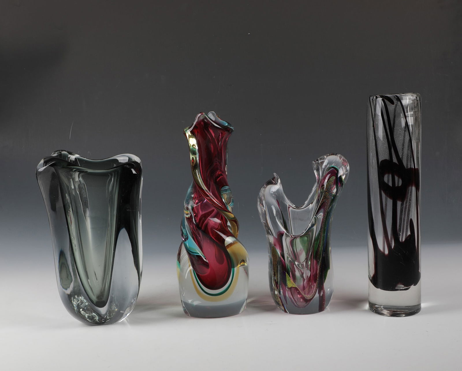 Mixed lot: 4 glass objects (1 of 1)