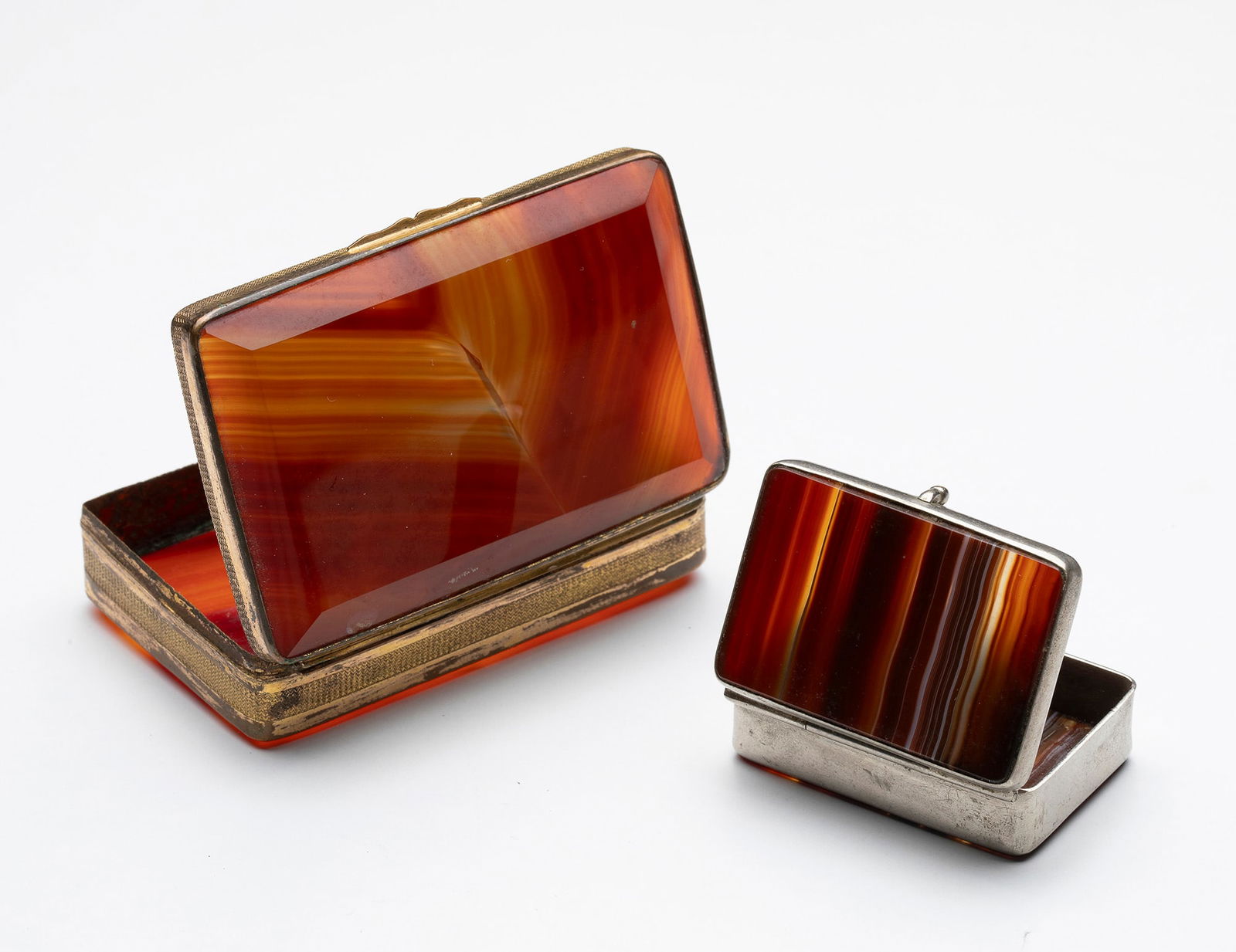 Two agate cans (1 of 1)