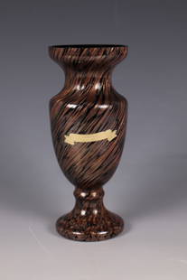 Baluster vase: Baluster vase V. Nason & C., Murano, c. 1990 Black glass with aventurine melting. Original adhesive label from the manufactory. H. 18 cm.