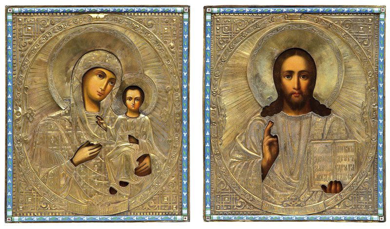 Paar Hochzeits-Ikonen: Paar Hochzeits-Ikonen Russland, Ende 19. Jh./20. Jh. Öl auf Holz, verso Samtabdeckung. Darstellung der Gottesmutter von Smolensk und Christus Pantokrator. Vergoldetes Silberoklad kräftig getrieben u