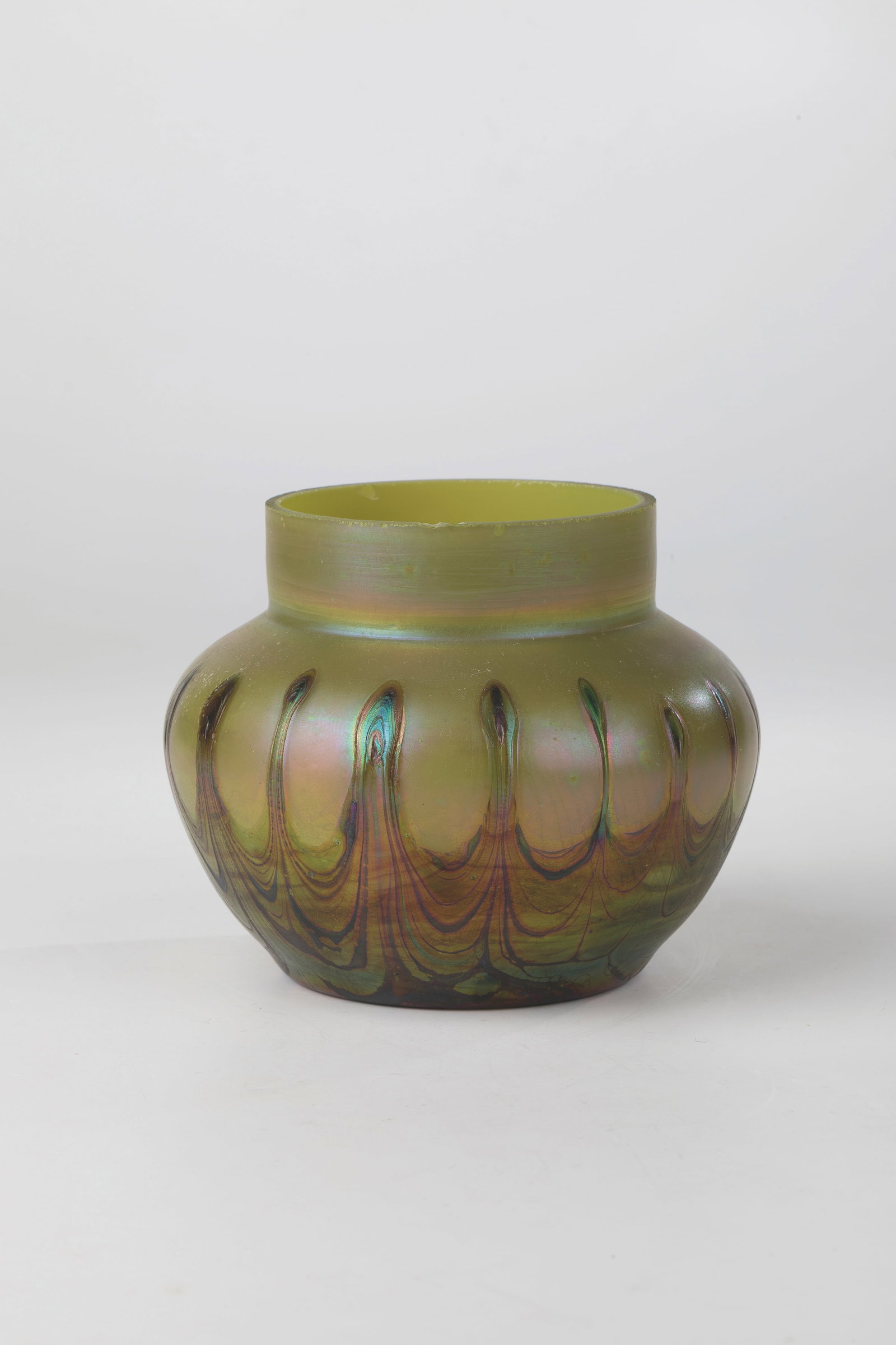 Vase: Vase Wohl Loetz Wwe., Klostermühle, c. 1905 Colourless glass, underlaid with light green opal. The colourless top layer with a wide, blue-brown veined silver yellow band, this combed into several poi