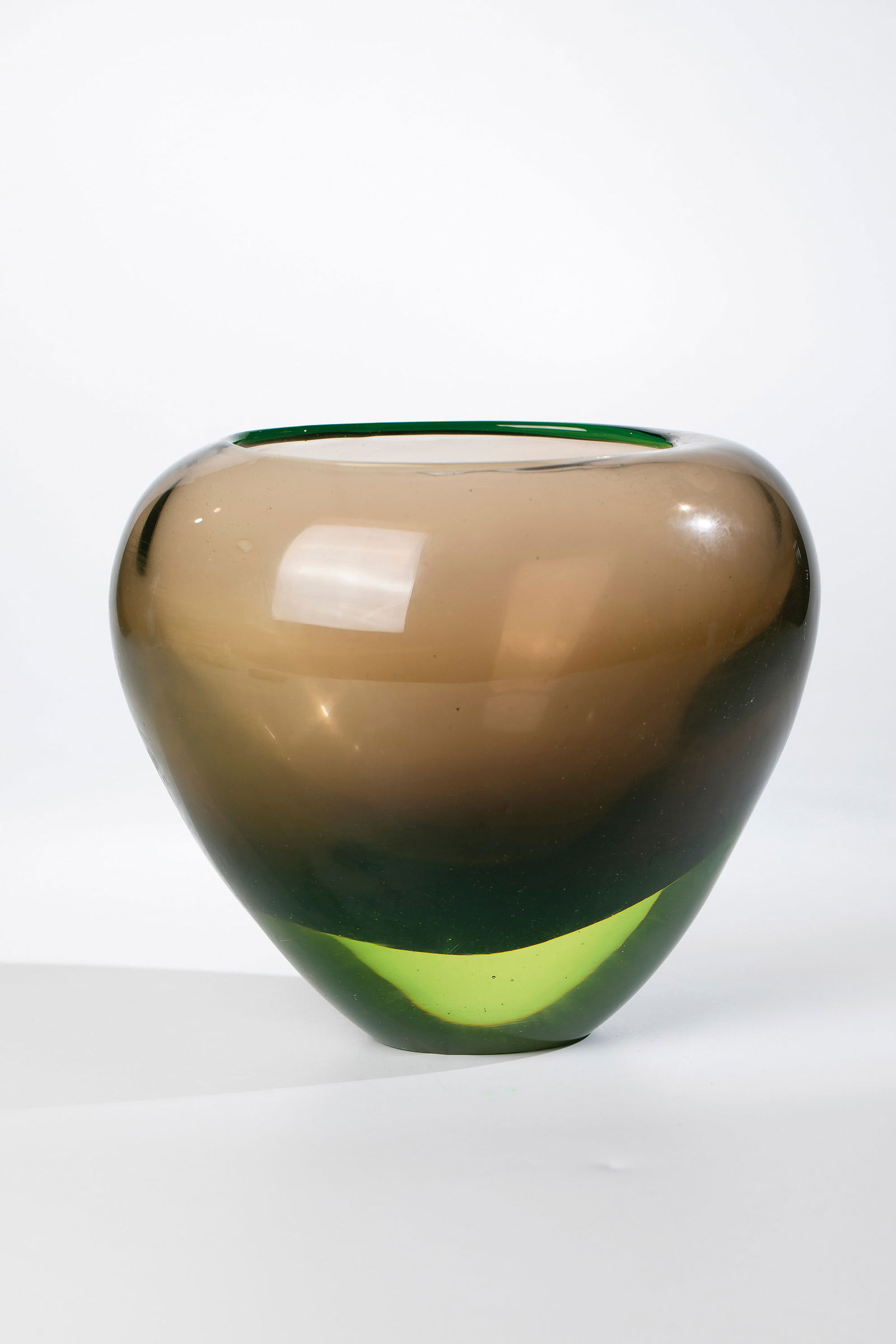 Vase ''Sommerso'': Vase ''Sommerso'' Antonio Da Ros (design), Vetreria Gino Cenedese, Murano, 1960-65 Anna-yellow glass with light brown underlay. H. 16.5 cm. Please note that this object is subject to standard taxation