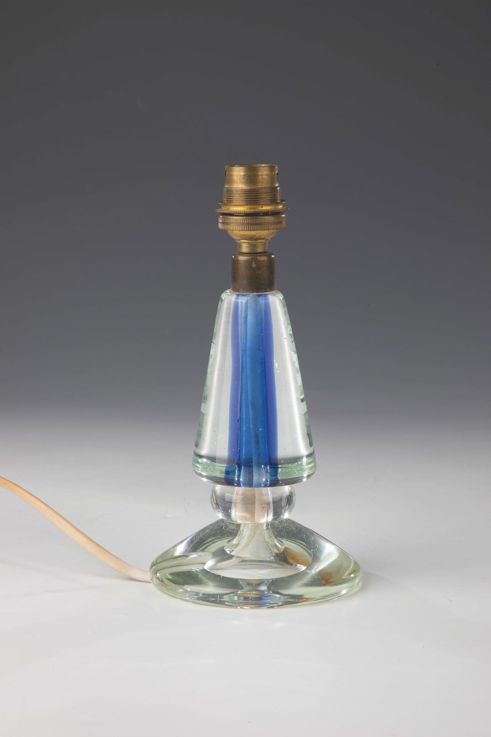 Small Table Lamp: Small table lamp Flavio Poli (design), Seguso Vetri d'Arte, Murano, around 1957/58 Colourless glass with blue underlay. Original paper label with model no. Electrified. Function not checked. H. 19.5 c