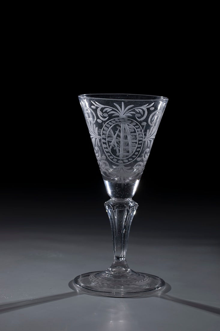Cup with coat of arms of the Electorate of Saxony: Goblet with coat of arms of the Electorate of Saxony, Saxony or Thuringia, 18th century, colourless glass with tear-off. On the upper side of the slightly rising disc base with the edge turned downwar