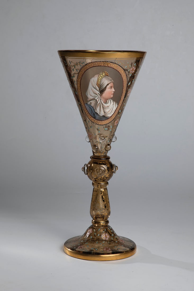 Large cup with portrait of a lady: Large goblet with portrait of a lady Countess Schaffgotsch'sche Josephinenhütte, Schreiberhau, c. 1850 Honey-brown glass. Raised foot, hollow baluster shaft with hollow ball nodus, this one with