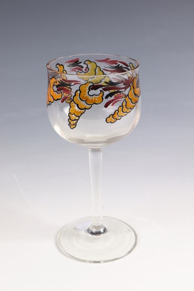 Stem jar: Stem glass Emmy Seyfried, Munich, around 1920 Colourless glass. Kuppa optically blown. Copper wall with all-round decoration in polychrome, black solder contoured transparent enamel painting. Undersid