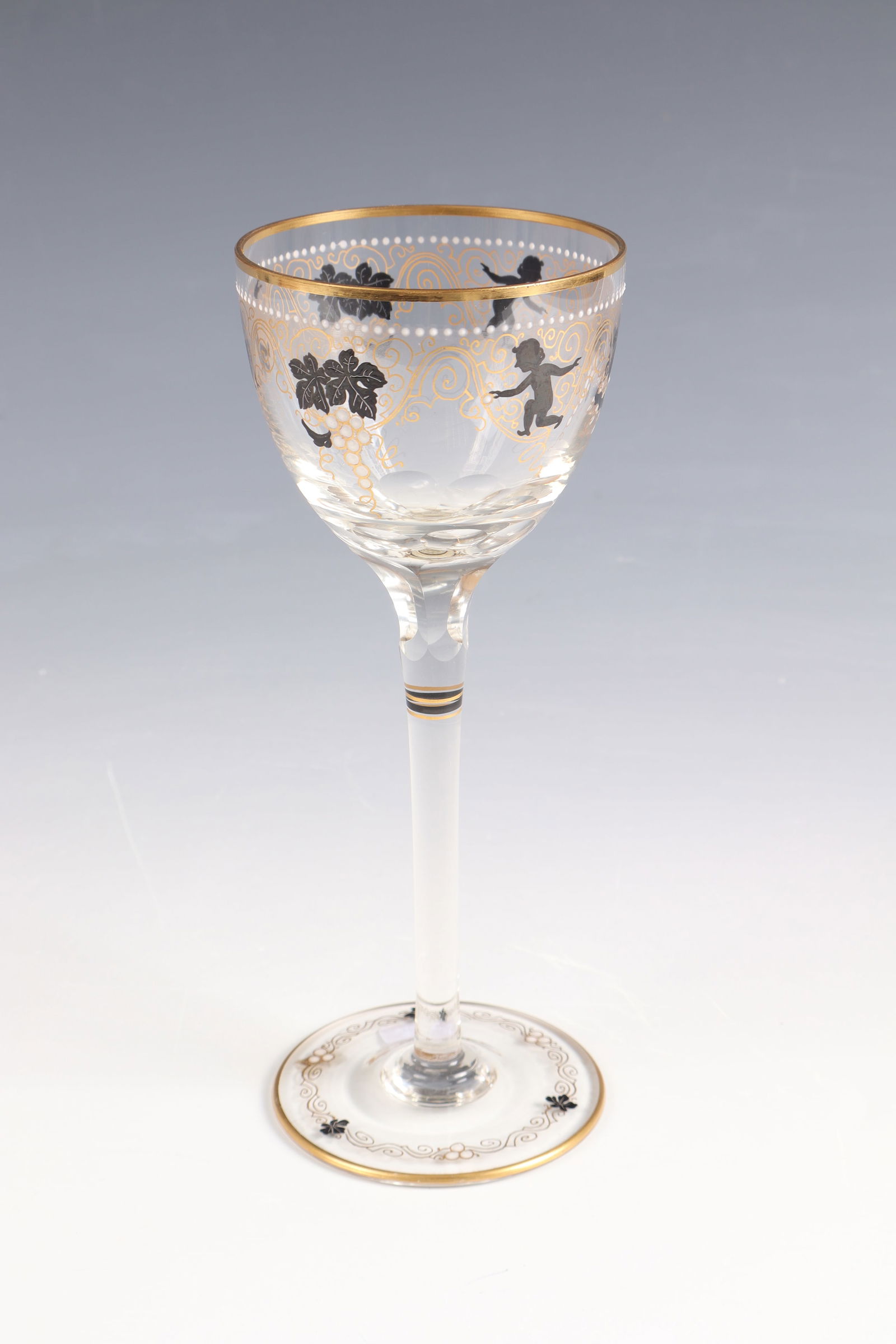 Romans: Römer Siegfried Haertel (design design), Alexander Pohl (décor), Gräflich Schaffgotsch'sche Josephinenhütte, Schreiberhau, c. 1910/1920 Colourless, moulded glass. enamel, gold and black solder
