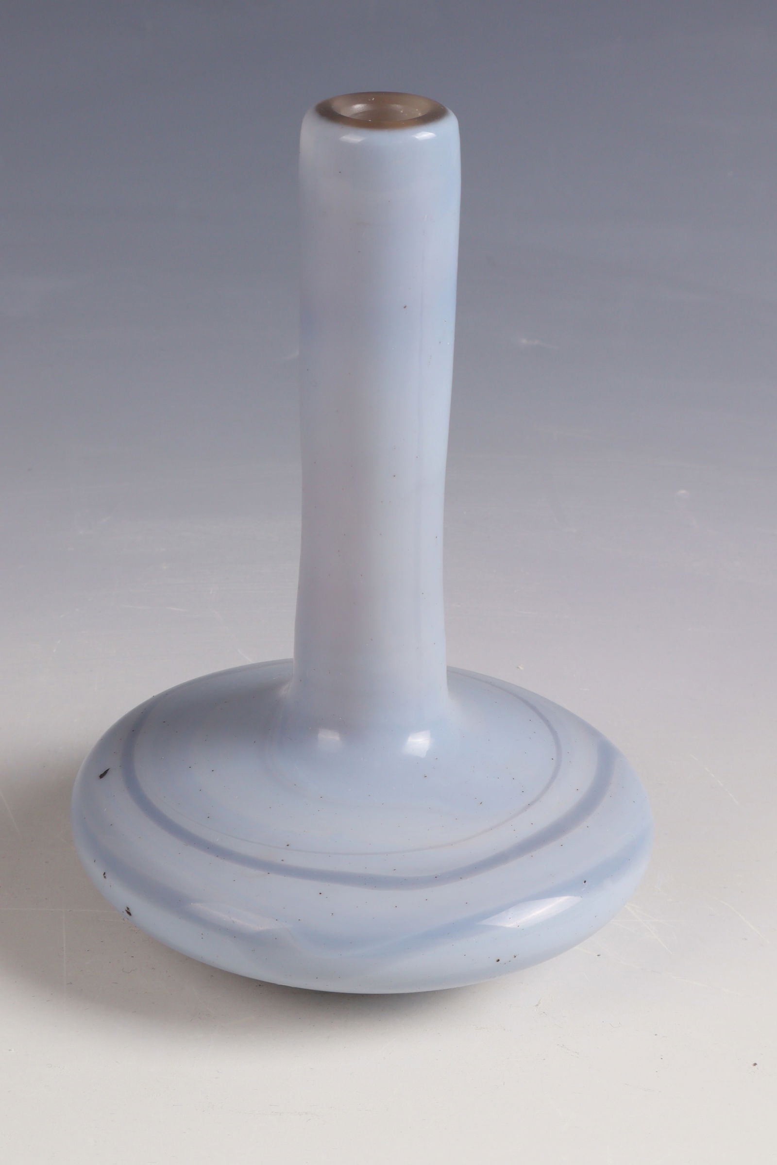 Rare long-neck vase: Rare long-neck vase Emile Gallé, Nancy, 1894 - 1900 Thick-walled light grey-light blue marbled glass. Underside inscribed: Cristallerie E. Gallé (deeply etched). H. 15.5 cm Lit.: G. Cappa, Le Genié