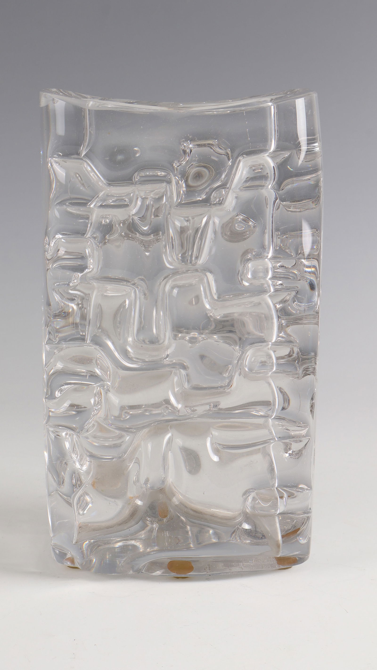 Vase: Vase Louis Leloup for Val Saint - Lambert, 1958 Colourless glass, moulded. Underside inscribed: L.L. 58 Etude VSL (engraved). H. 20 cm Lit.: G. Cappa, Le Genié Verrier de l'Europe, ed.: Mardaga,