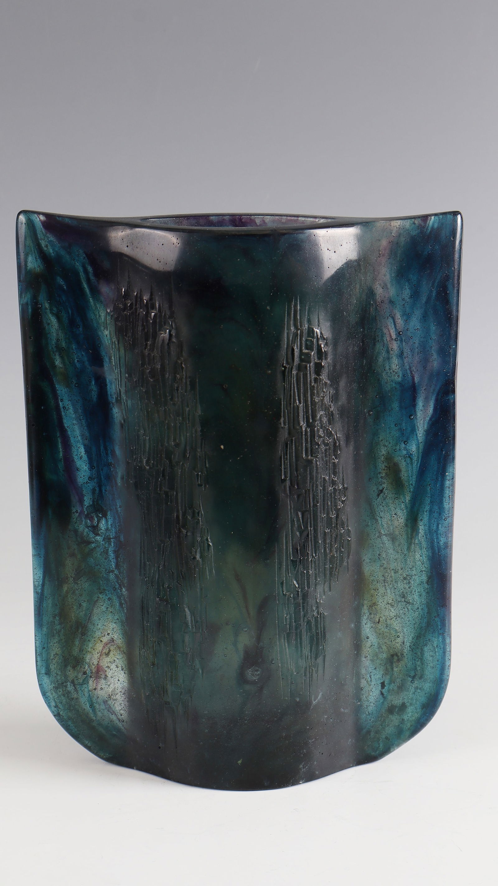 Vase object: Vase object Etienne Leperlier Pâte de verre in shades of blue, turquoise, green and black, moulded. Ref.: Artist's monogram 'EL' (mold-melted). Underside inscribed: 022 A (diamond-scratched). H. 26