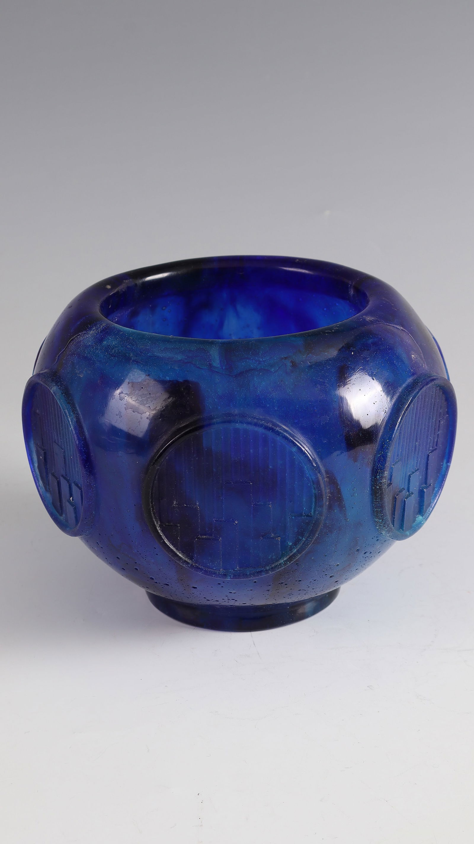 Vase ''Manhattan'': Vase ''Manhattan'' Etienne Leperlier, 1983 Pâte de cristal in shades of blue, turquoise and black, moulded. On the wall inscribed: Artist's monogram 'EL' (mold-melted). Underside inscribed: 150 A