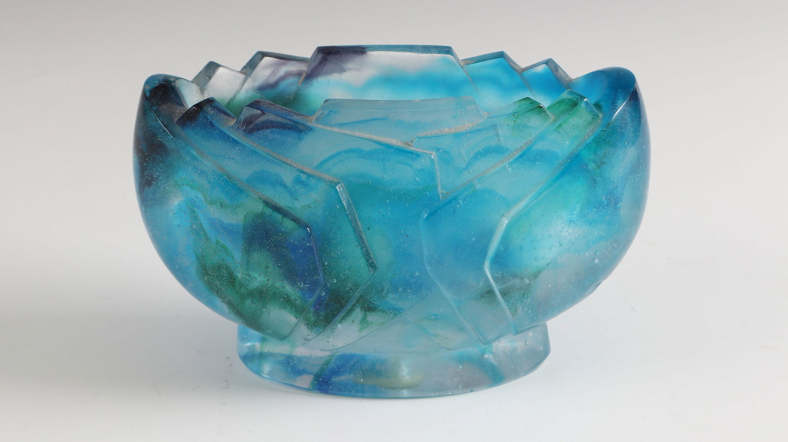 Jardinière: Jardinière Erich Schamschula, 1987 Pâte de verre in colourless, turquoise, green, violet and blue, moulded, cut and polished. Ref.: E.SCH (mold-melted). Underside inscribed: E. Schamschula