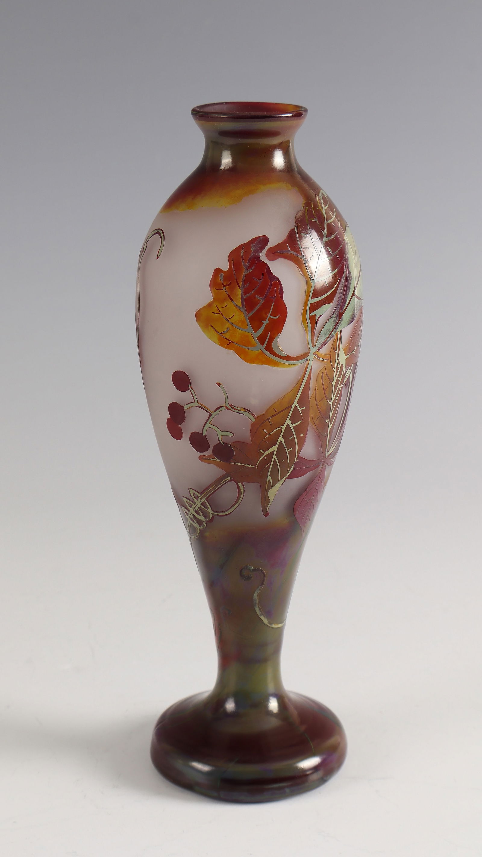 Vase with vine leaves ('décor fluogravé'): Vase with vine leaves ('décor fluogravé') Louis Léon Ledru (design), Jean-Désiré and/or Eugène Muller (execution) for Cristalleries du Val Saint-Lambert, 1906/07 Colourless, frosted glass on