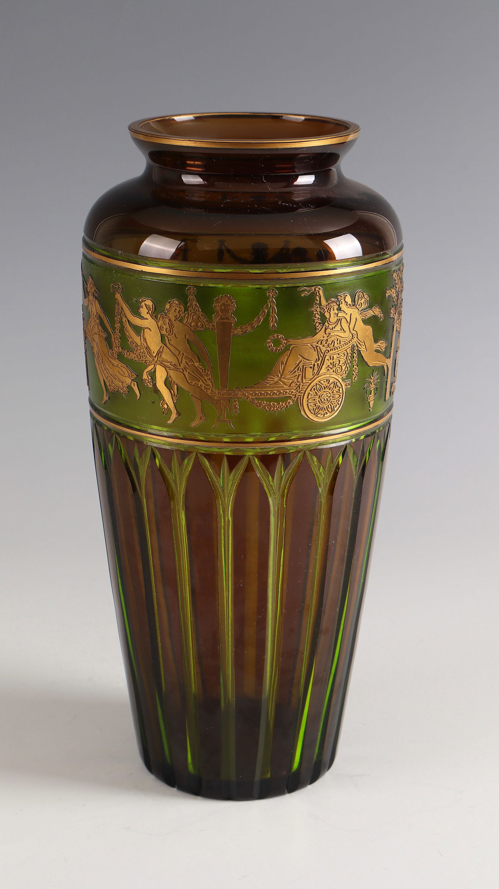 Vase ''Cortège'': Vase ''Cortège'' Val Saint - Lambert, 1905 - 1908 - Design: Léon Ledru Green glass, brown overlay, cut and etched antique decorative frieze, gilded. Underside inscribed: Val St. Lambert (painted in