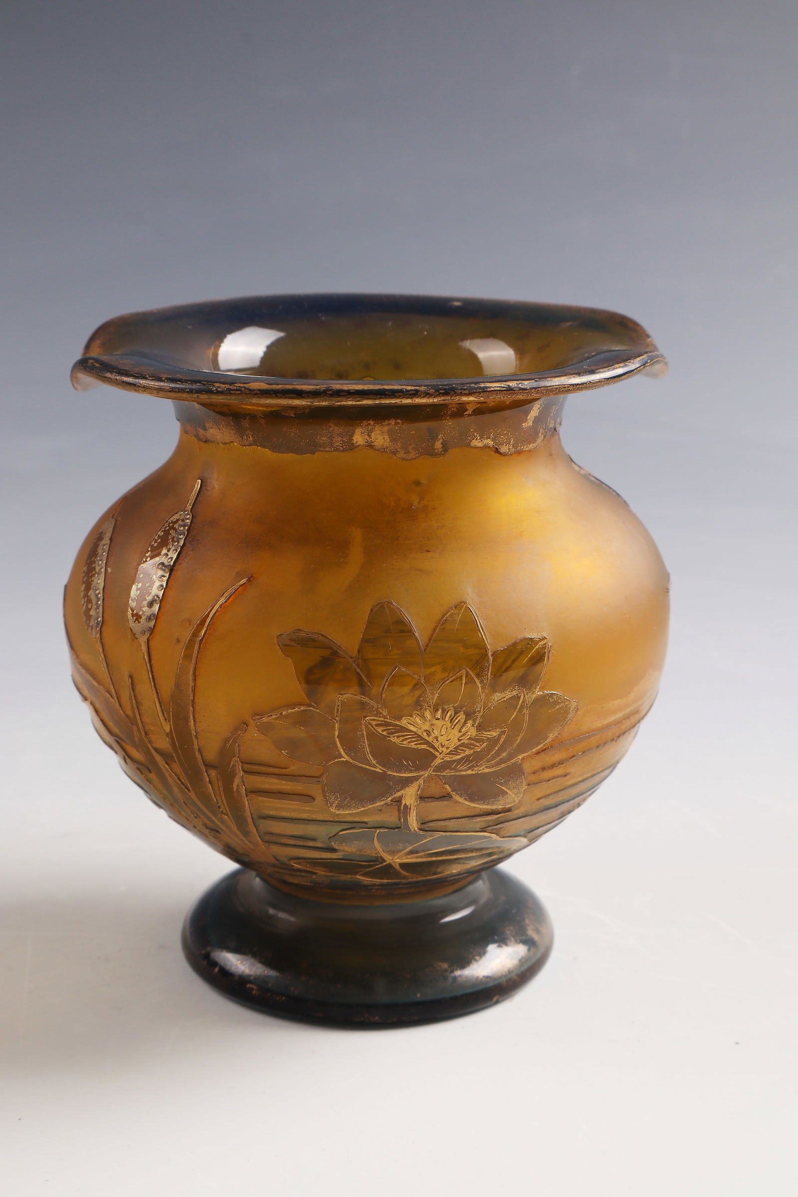 Vase ''Lotus'': Vase ''Lotus'' Gräflich Harrach'sche Glasfabrik, Neuwelt, c. 1900 Brown-yellow glass, light blue overlay, relief etched decoration. Contour and interior drawing in polished gold. Underside with