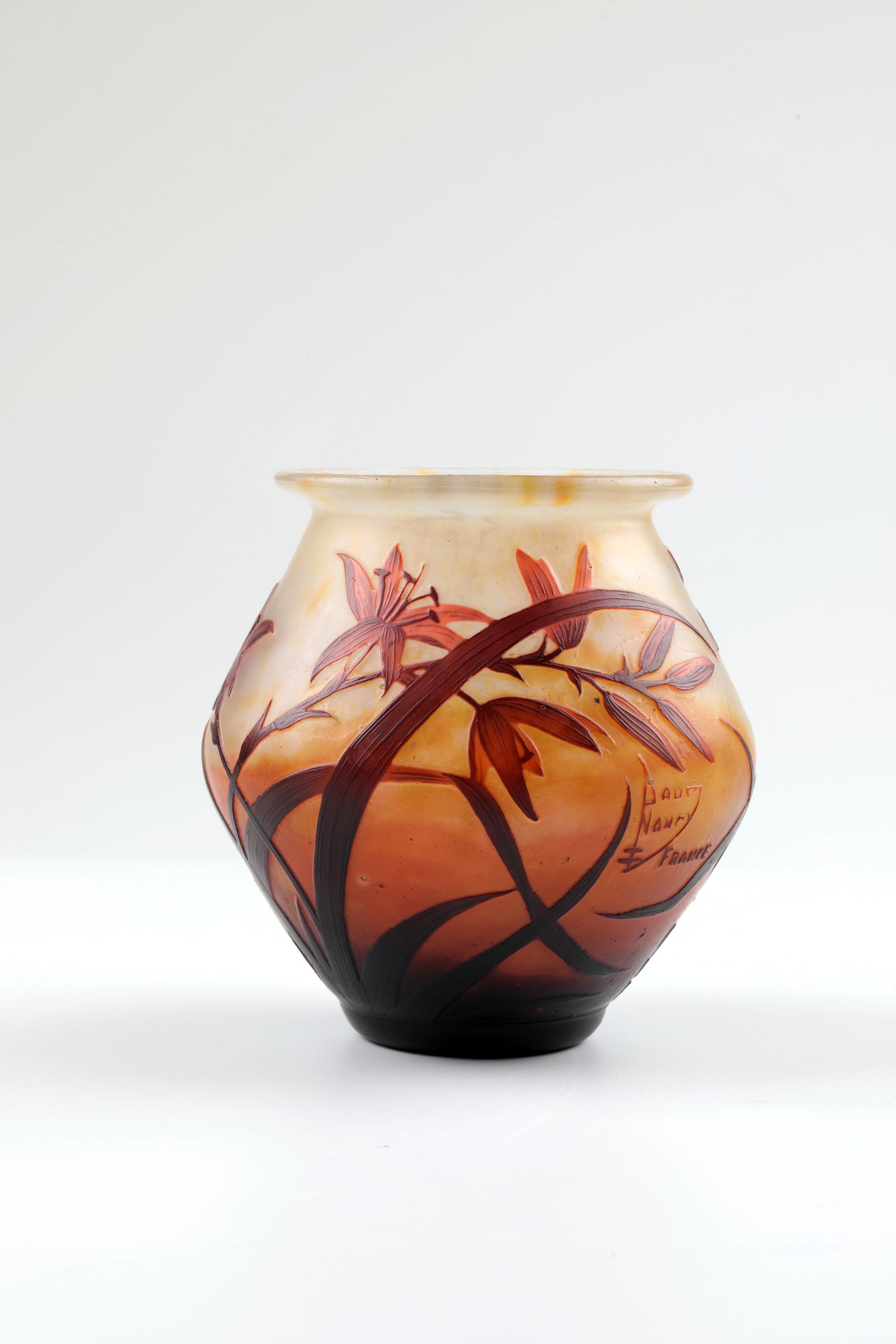 Vase ''Lys'' (1 of 3)