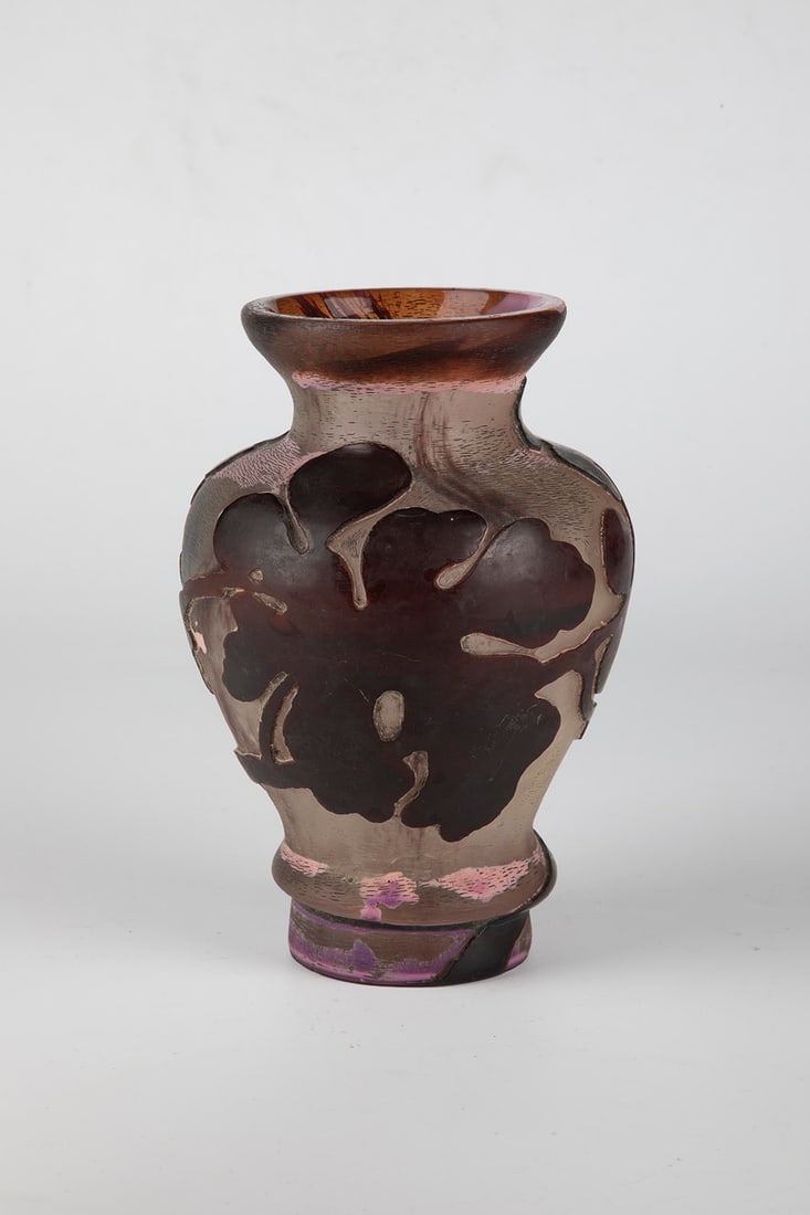 Vase test piece: Vase test piece France, 20th century Colourless glass with multicoloured underlays and overlays as well as melting. Etched decoration in relief all around: large flowers with foliage. Unmarked. Stress