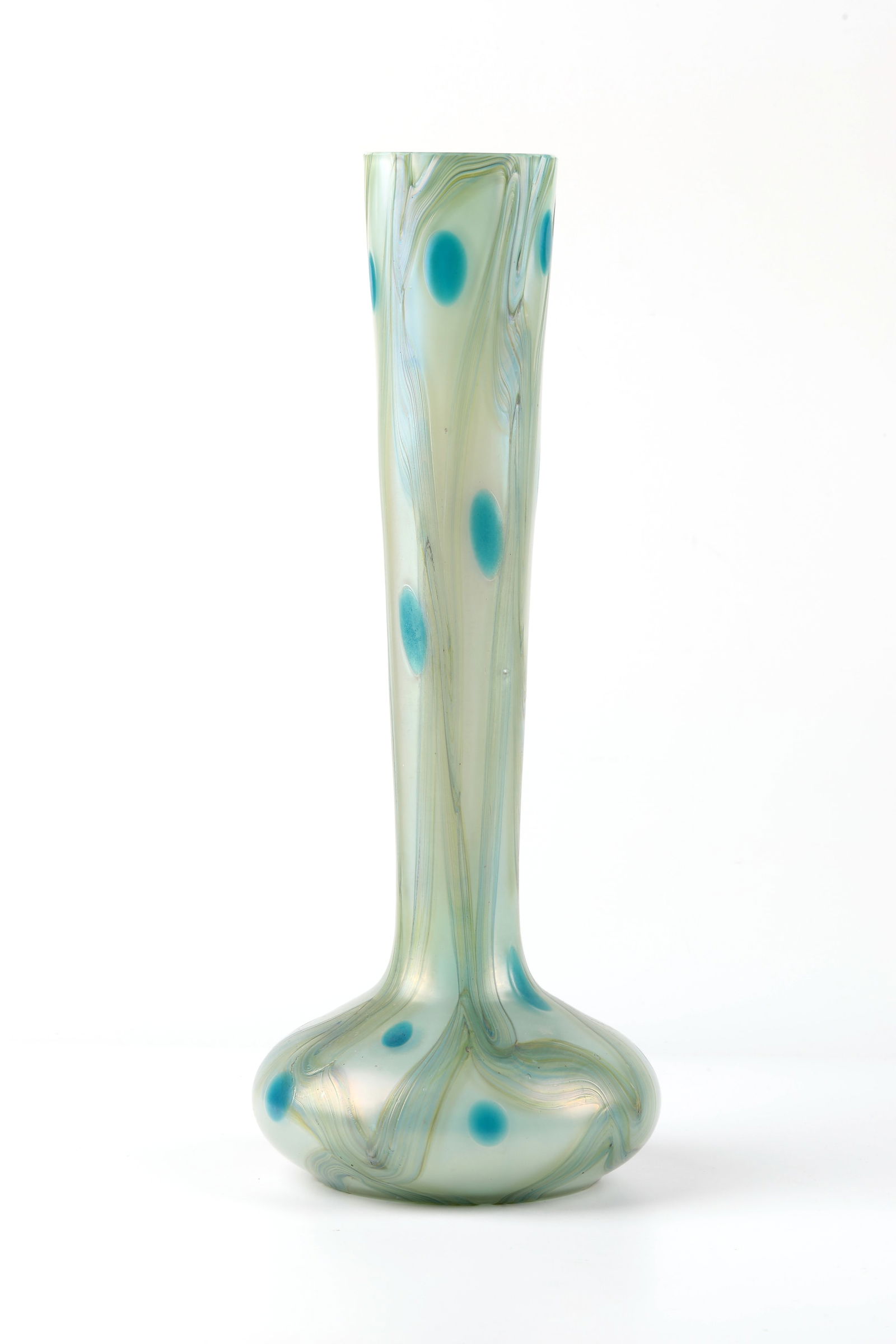 Long-neck vase: Long-necked vase Loetz widow, Klostermühle, c. 1900 Colourless glass, opalescent light green underlay. The outer wall with broadly spun, blue-veined thread in silver-yellow. Blue-green dots