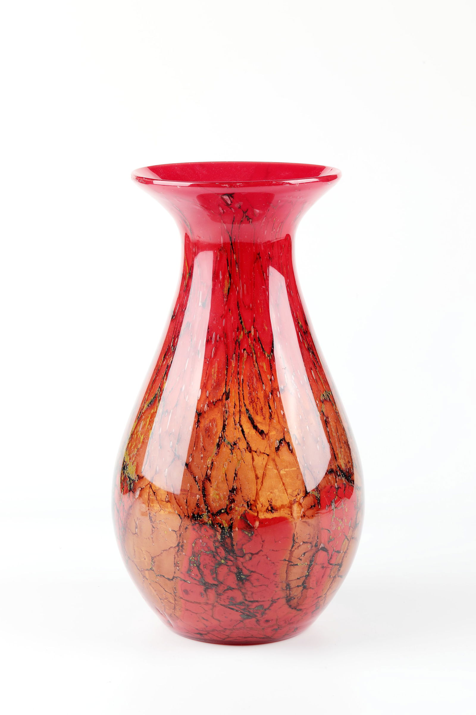 Vase ''Ikora Crystal'': Vase ''Ikora Crystal'' Karl Wiedmann (decorative technique), WMF, Geislingen, c. 1930 Colourless glass, gradient red underlay and multi-coloured colour and oxide melting between the layers. H. 29.5 cm