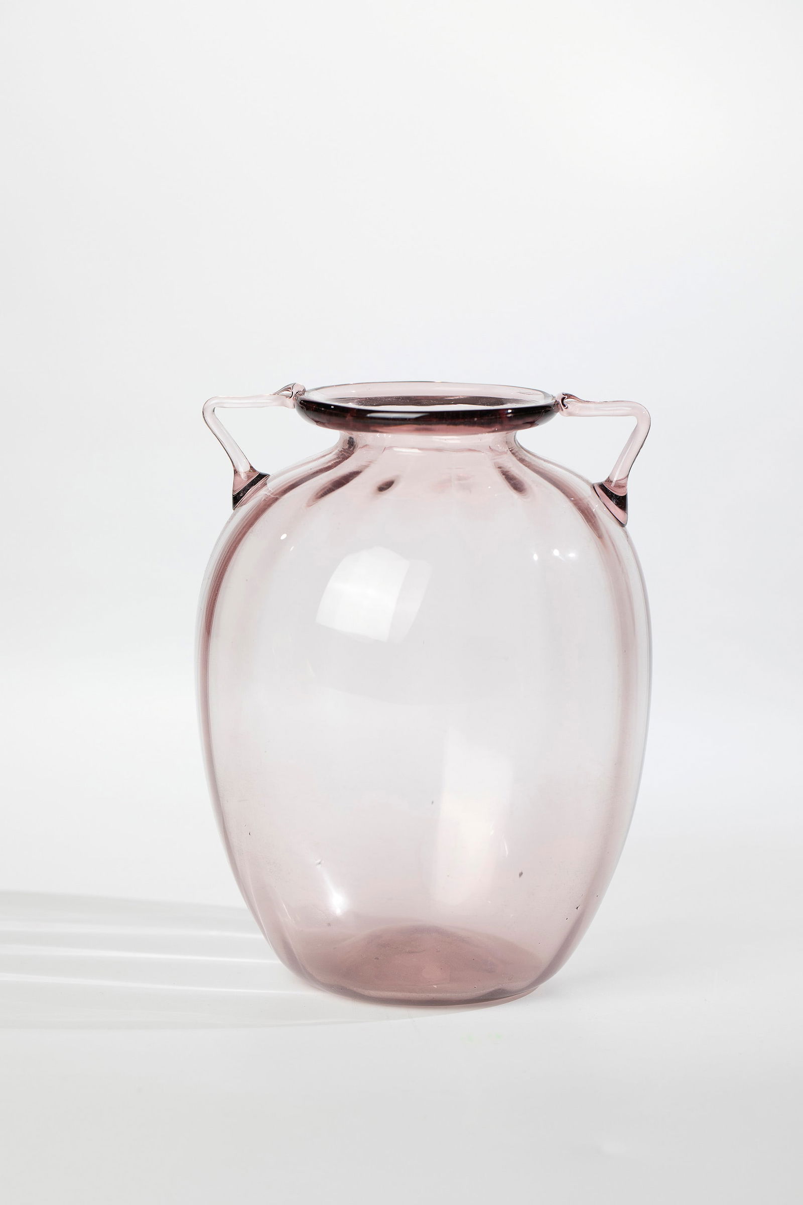 Small vase ''Soffiato'': Small vase ''Soffiato'' Vittorio Zecchin (design), Compagnia di Venezia e Murano - Pauly & C., c. 1925 Antique pink ribbed blown glass. Attached handles freely formed. Outwardly folded muzzle edge. H.
