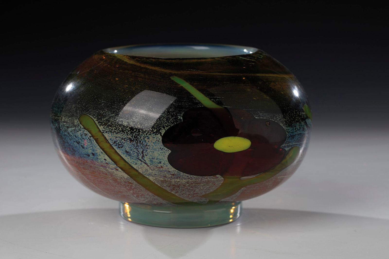 Vase ''Tifany'': Vase ''Tifany'' Ermanno Toso, Fratelli Toso, Murano, c. 1968 Colourless glass with white opal underlay. Between the layers, multi-coloured powder remelting. melted floral décor of stylized flowers