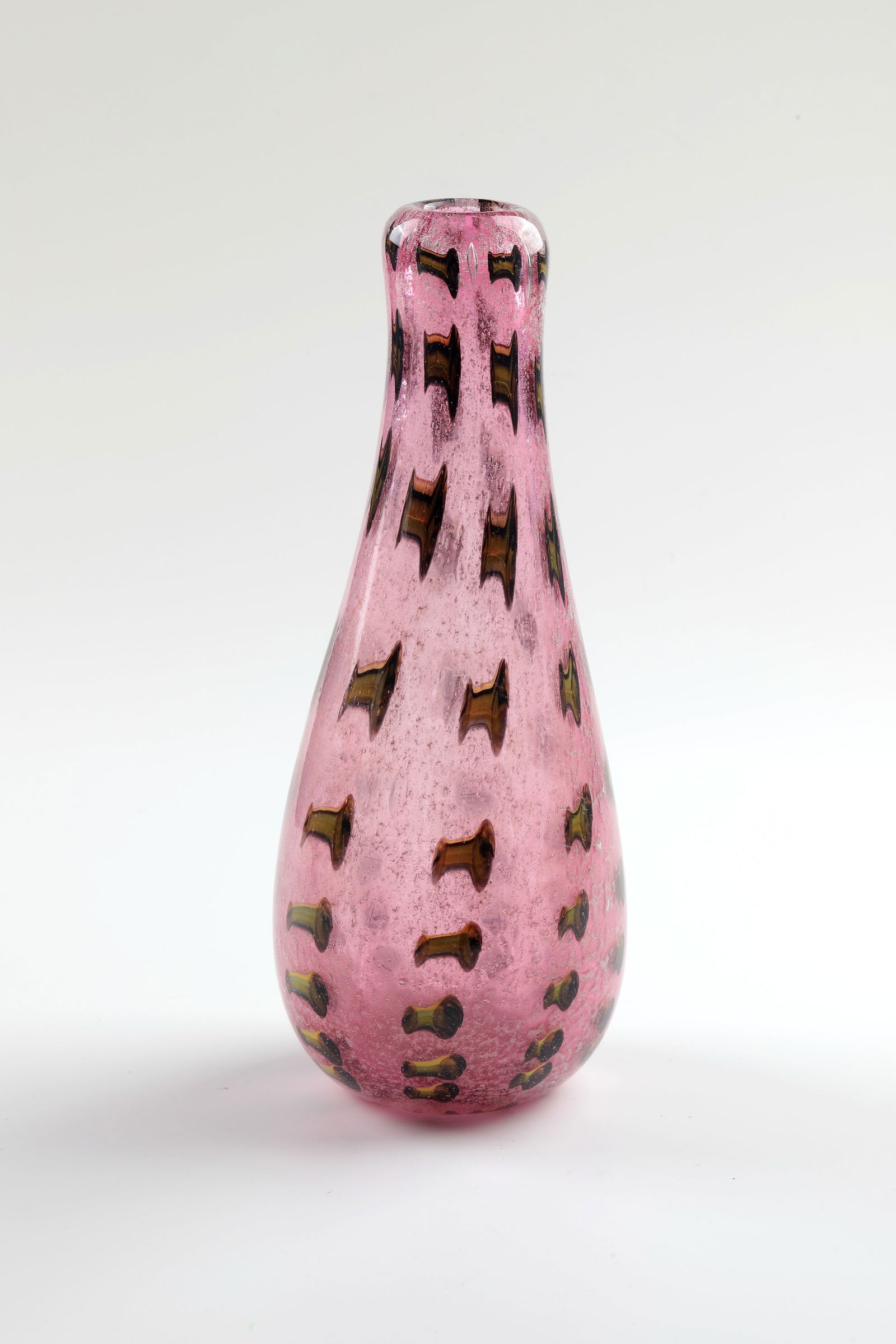 Vase ''Pulegoso'': Vase ''Pulegoso'' Murano, 1955-1965 Colourless, strongly bubbled glass ('pulegoso'), pink underlay, with yellow-brown murrine. H. 25 cm.