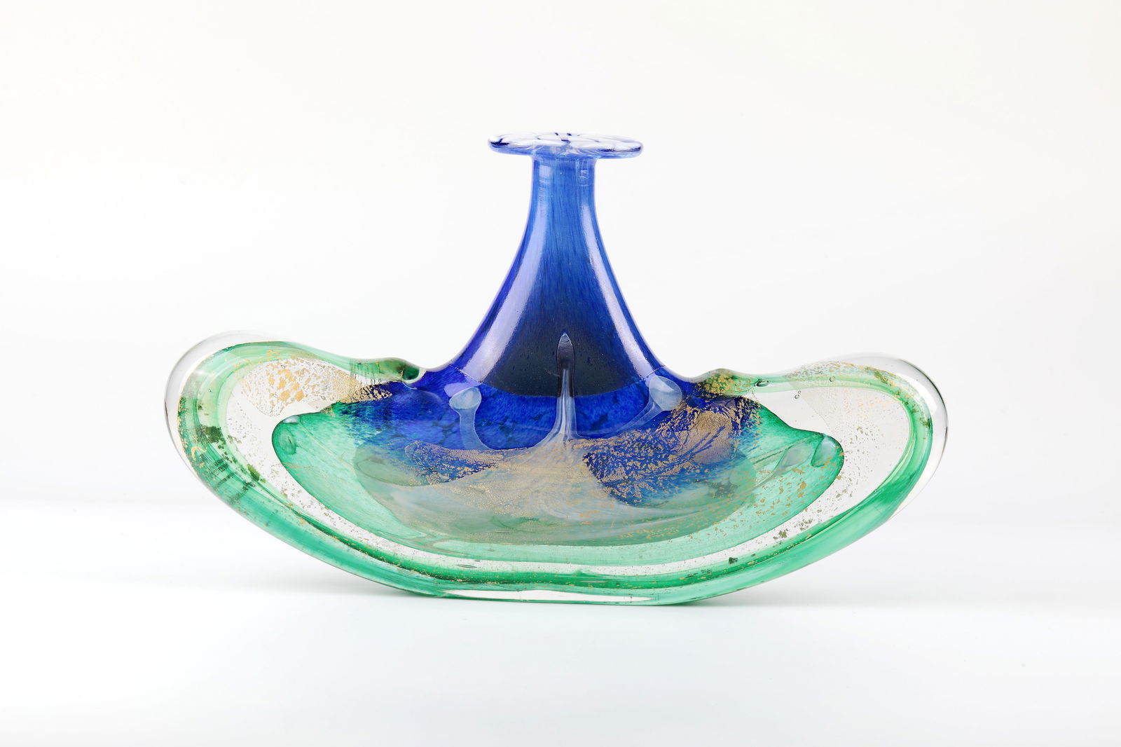 Vase object (1 of 1)