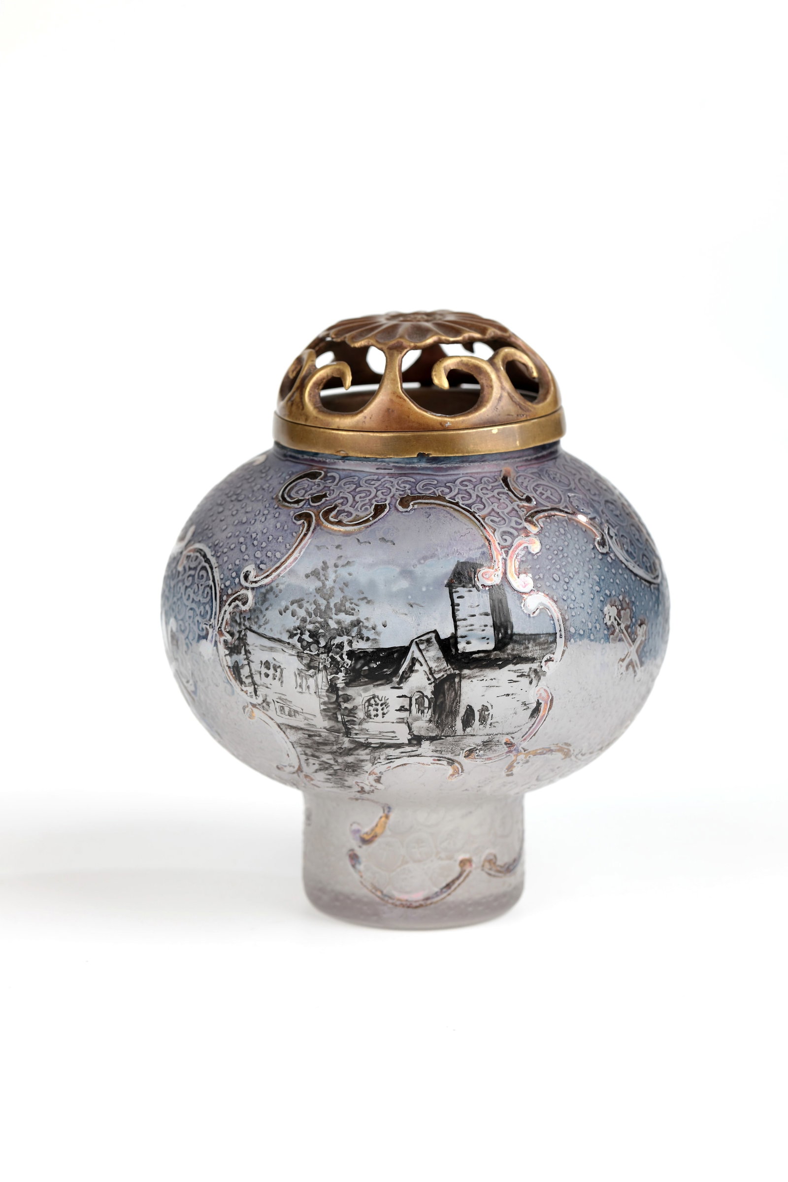 Fragrance lamp ''Domremy la pucelle'': Fragrance lamp ''Domremy la pucelle'' Daum Frères, Nancy, 1893 Colourless glass, enamelled blue-purple in the upper area. Deeply etched moiré ground with various heraldic and historicizing stenciled