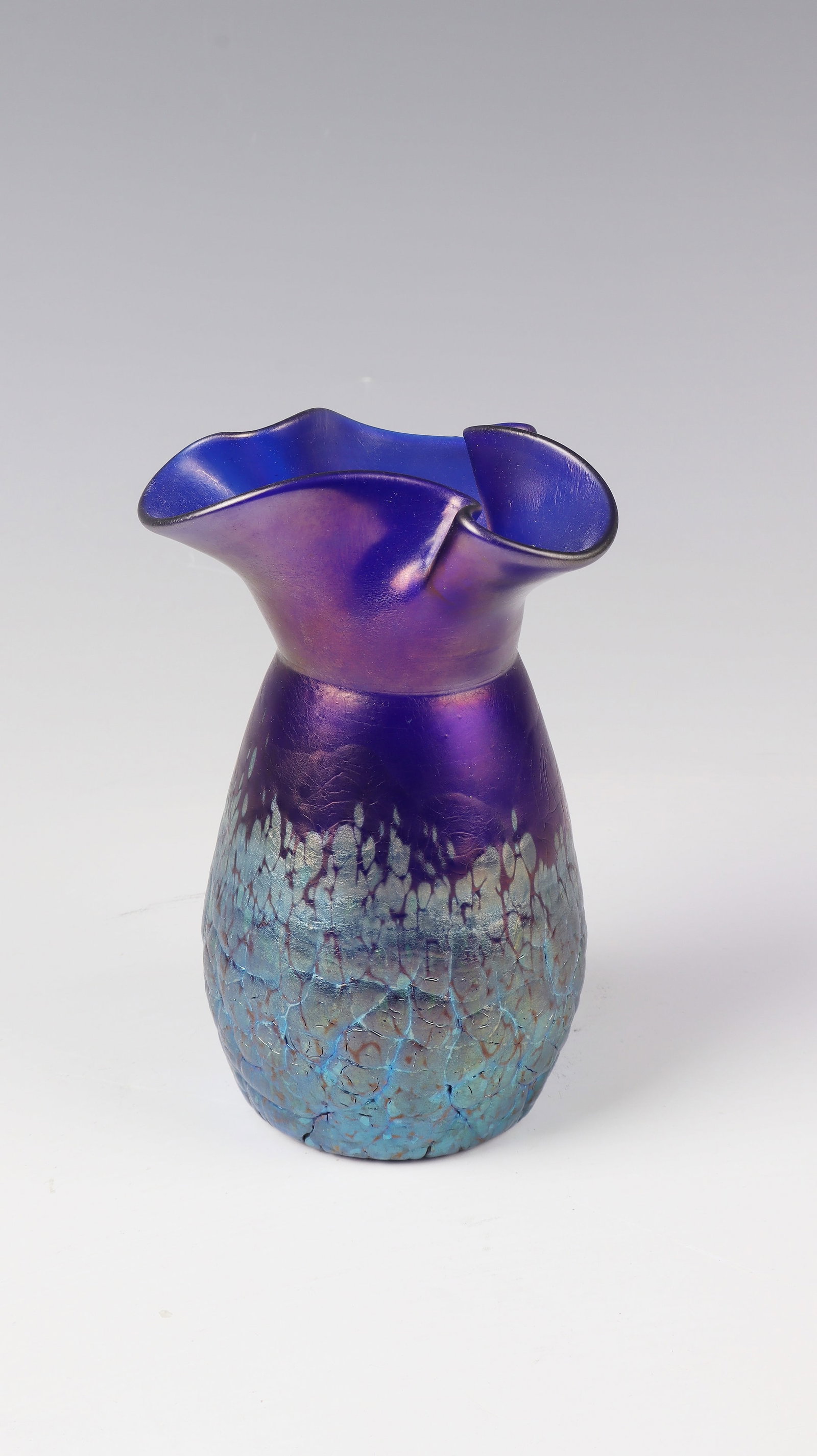 Vase ''Dark Blue Phenomenon Gre 377'': Vase ''Dark Blue Phenomenon Gre 377'' Loetz Wwe., Klostermühle, c. 1900 Cobalt blue glass, partly with dense silver-yellow crumb melting, quenched in water, overmelted, shaped. Matt iridescent. Three
