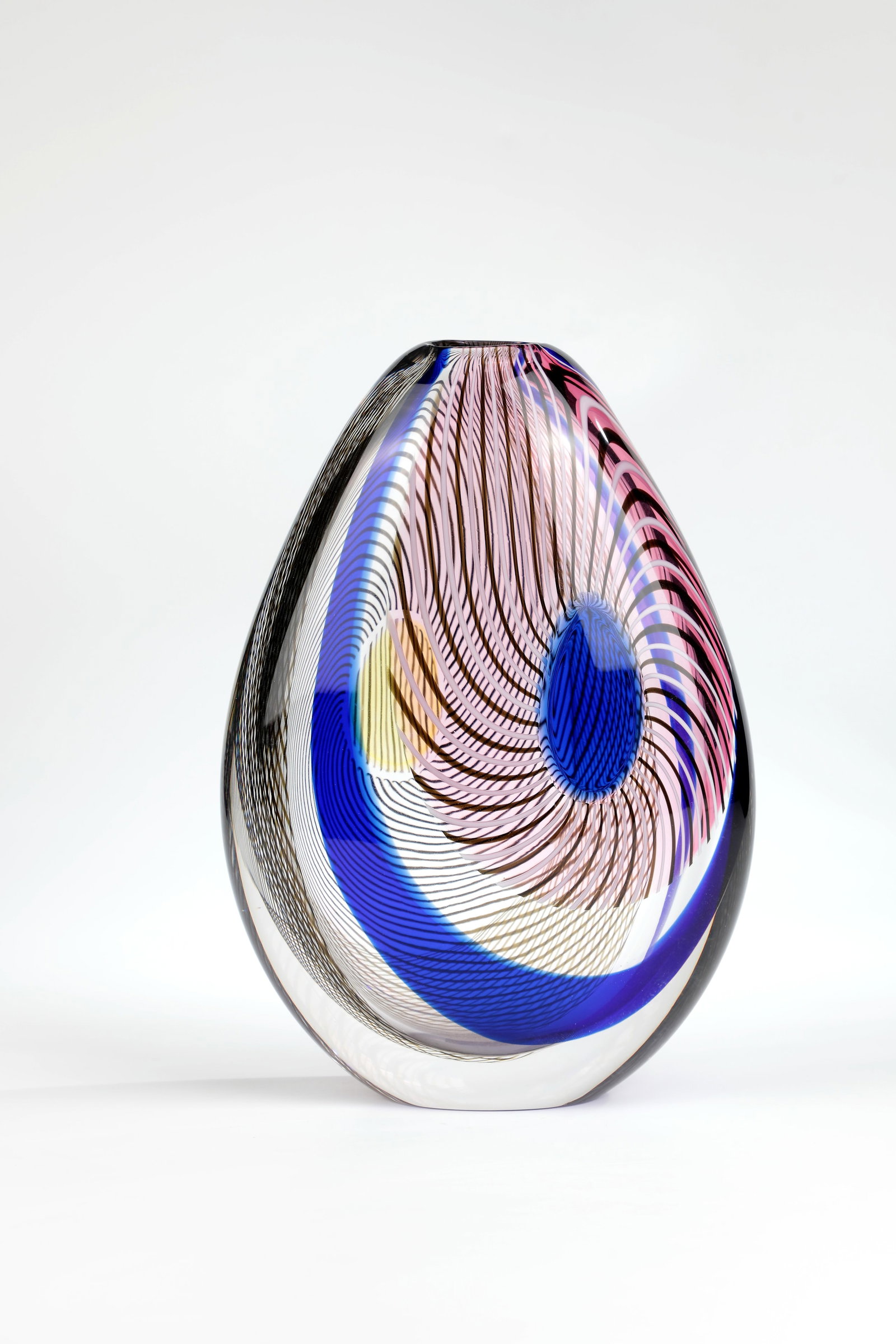 Limited Vase ''Ulisse'' from the ''Ragnatela Series'': Limited vase ''Ulisse'' from the ''Ragnatela Series'' Giampaolo Seguso (design), Seguso Viro, Murano, 1996 Limited vase from the ''Ulisse'' series. Colourless glass, net-like interlayer decoration as 