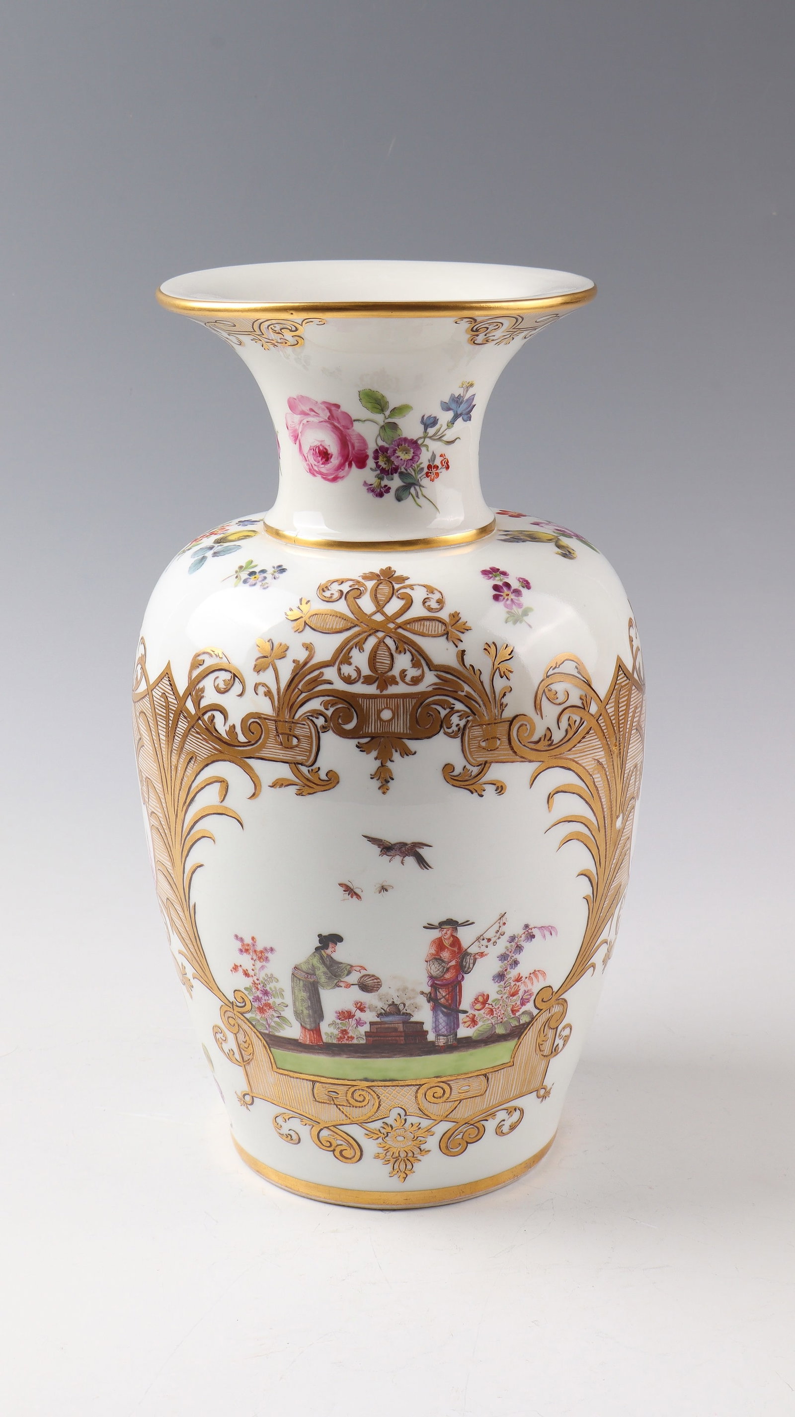Important Augustus-Rex Baluster Vase with Höroldt Chinoiseries: Important Augustus-Rex baluster vase with Höroldt chinoiseries Meissen, c. 1740 porcelain, coloured on-glaze and purple camaieu decoration: gold cartouche made of foliage and bandwork with Chinese sc