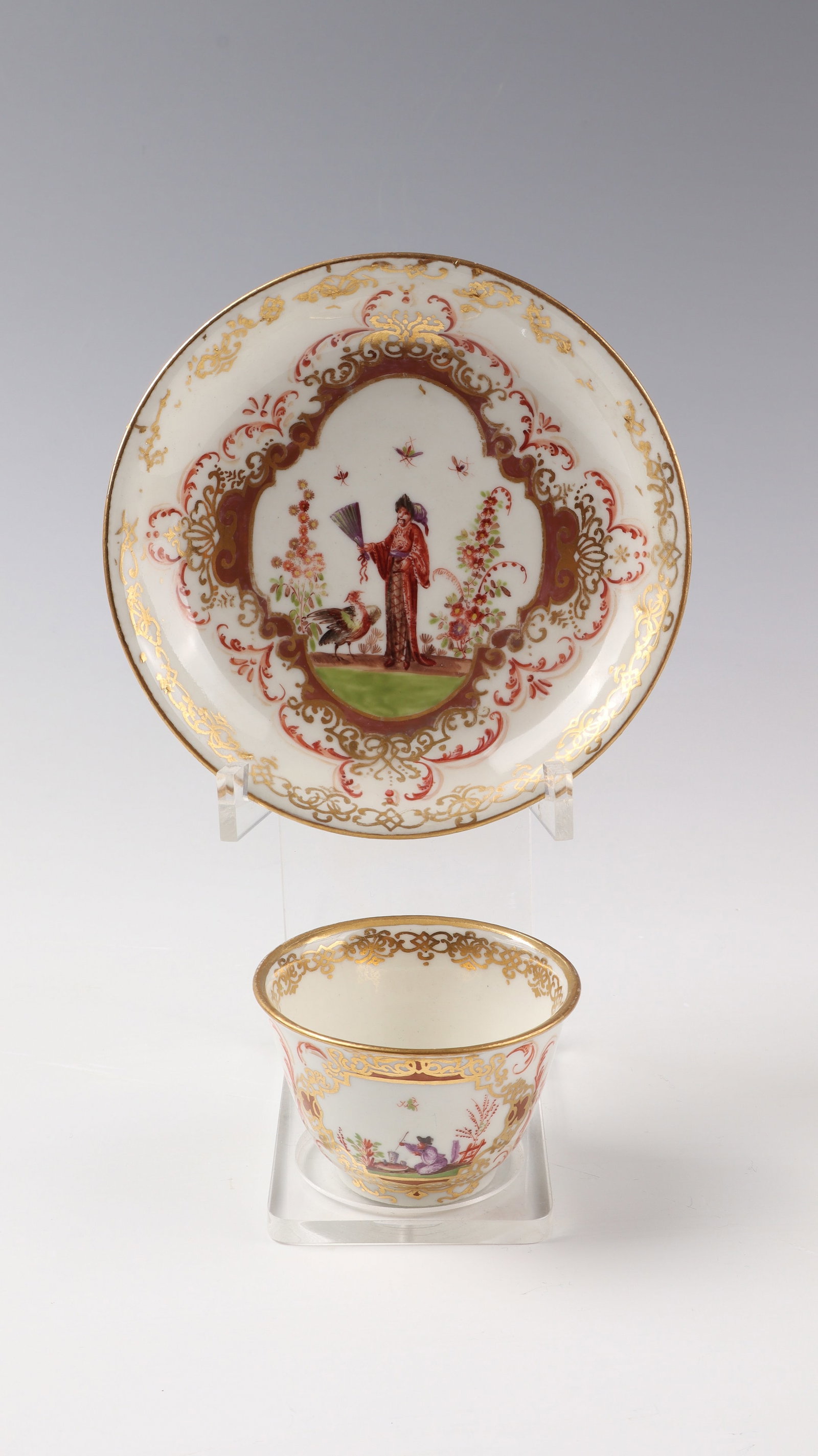 Bowl with lower shell: Small bowl with lower bowl Meissen around 1723/24 porcelain, polychrome painted and glazed. On the front and back walls and on the mirror of the lower bowl, finely painted chinoiseries, surrounded by 