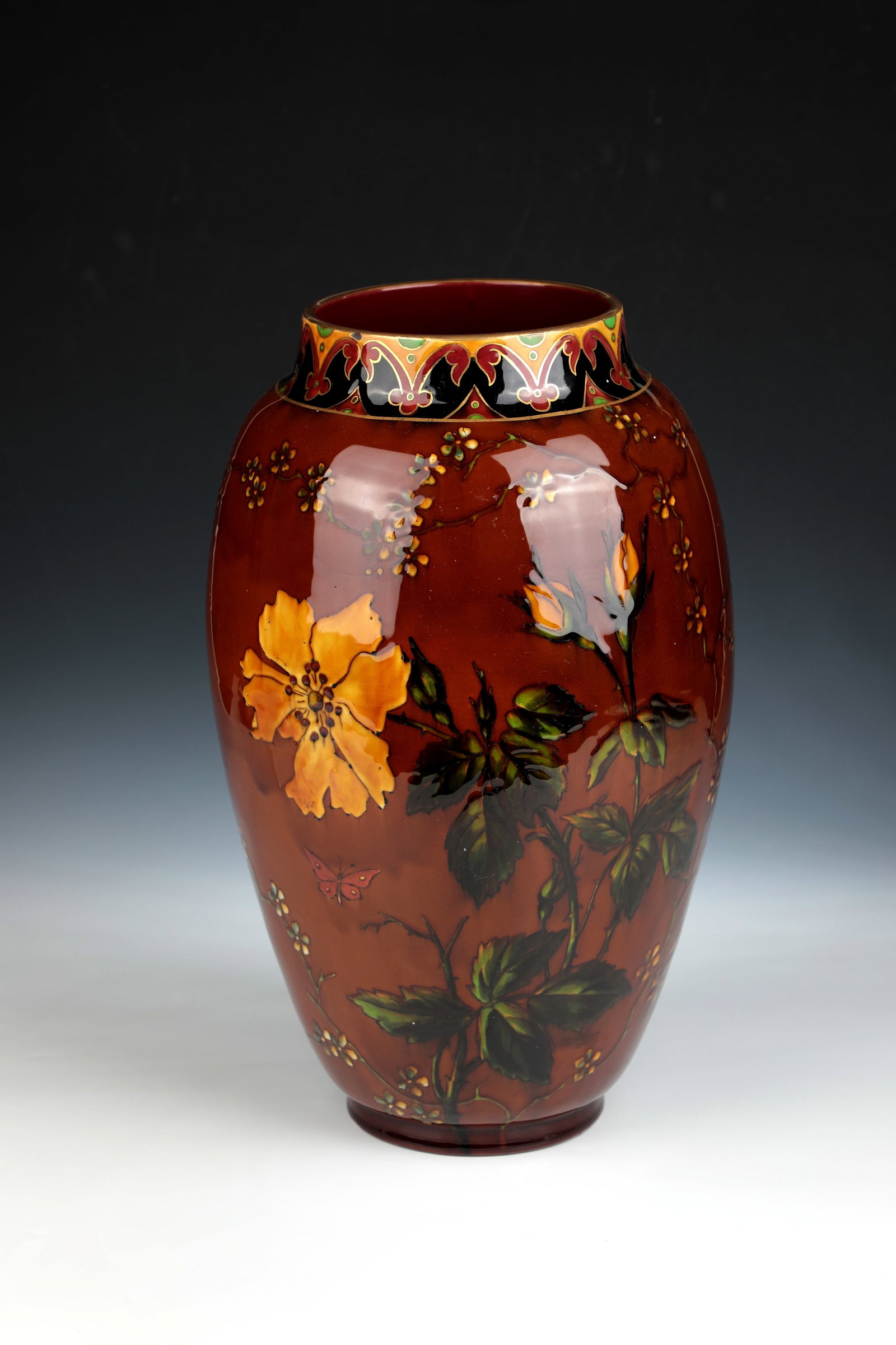 Floor vase (1 of 1)
