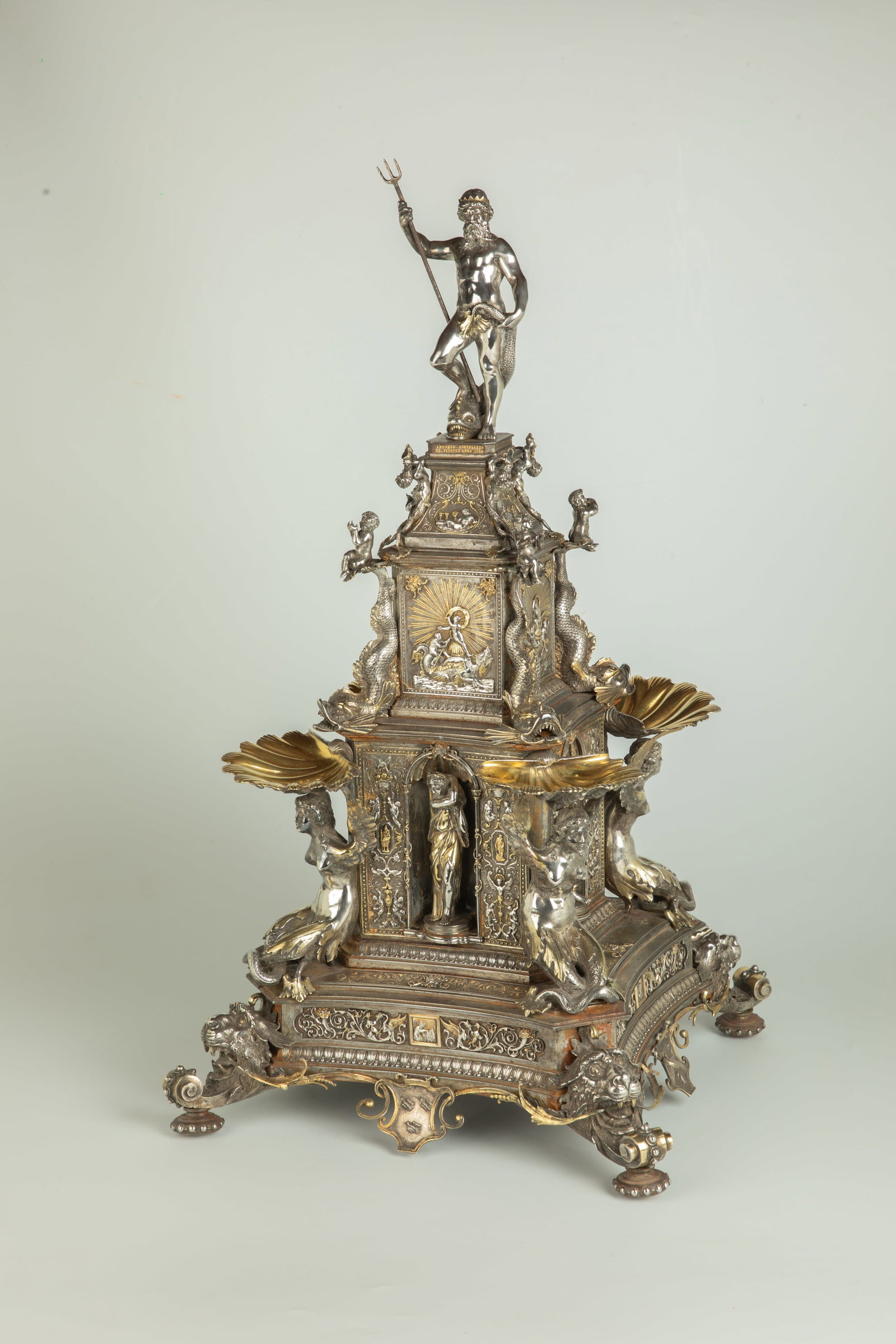 Fountain model after Alessandro Algardis ''Fuente de Neptuno'' in the Palacio Real de Aranjuez: Fountain model after Alessandro Algardi's ''Fuente de Neptuno'' in the Palacio Real de Aranjuez Vicenza, Antonio Cortelazzo, 1886 Silver, metal, embossed, partly gilded, damasced, engraved. The