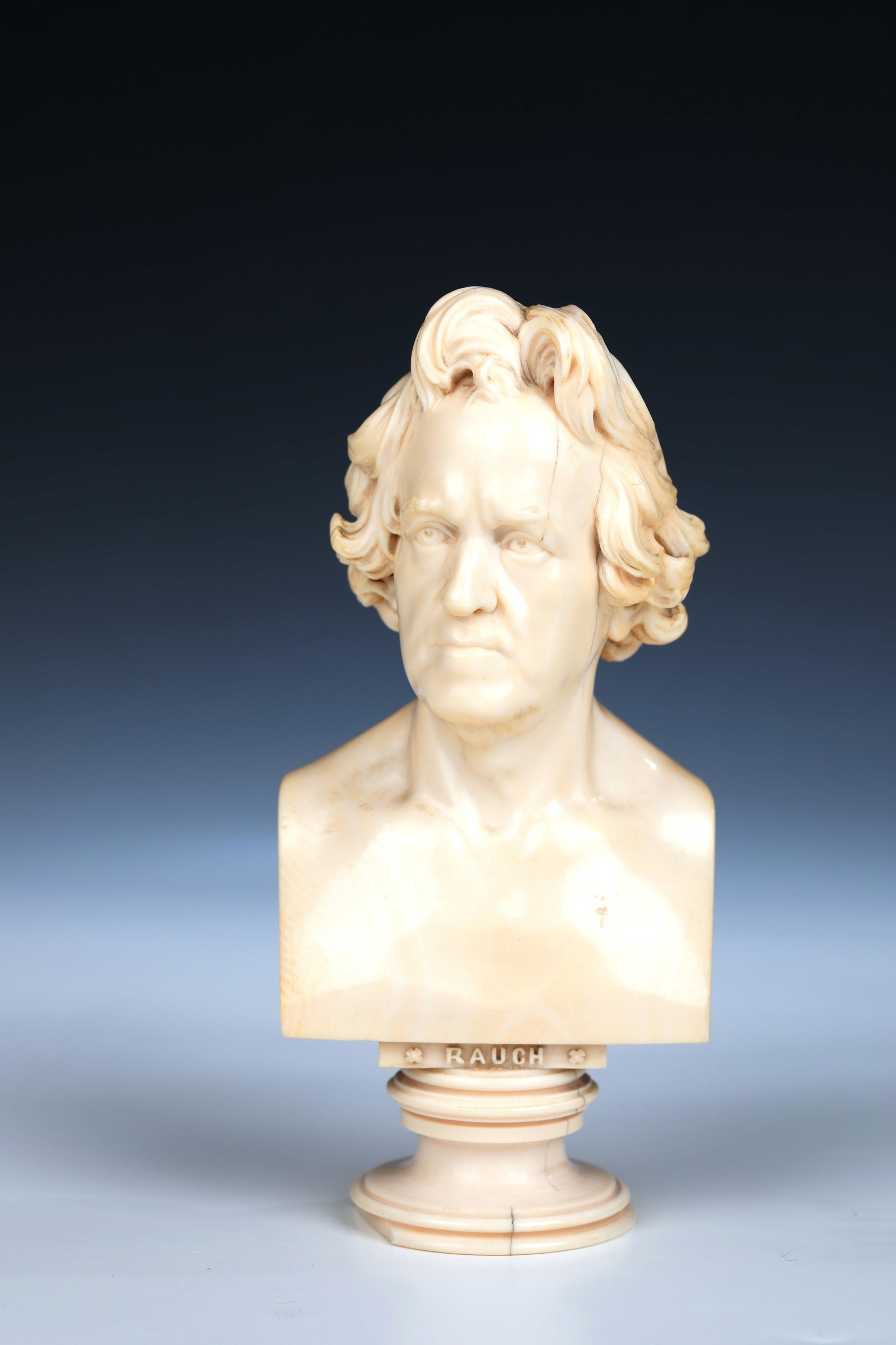 Ivory bust by sculptor Christian Daniel Rauch: Ivory bust by the sculptor Christian Daniel Rauch Signed ''N. Schrödl'', around 1860 Very fine and expressive carving, after a design by Ernst Rietschel from 1857. To min. best. Socket denotes ''SMOK