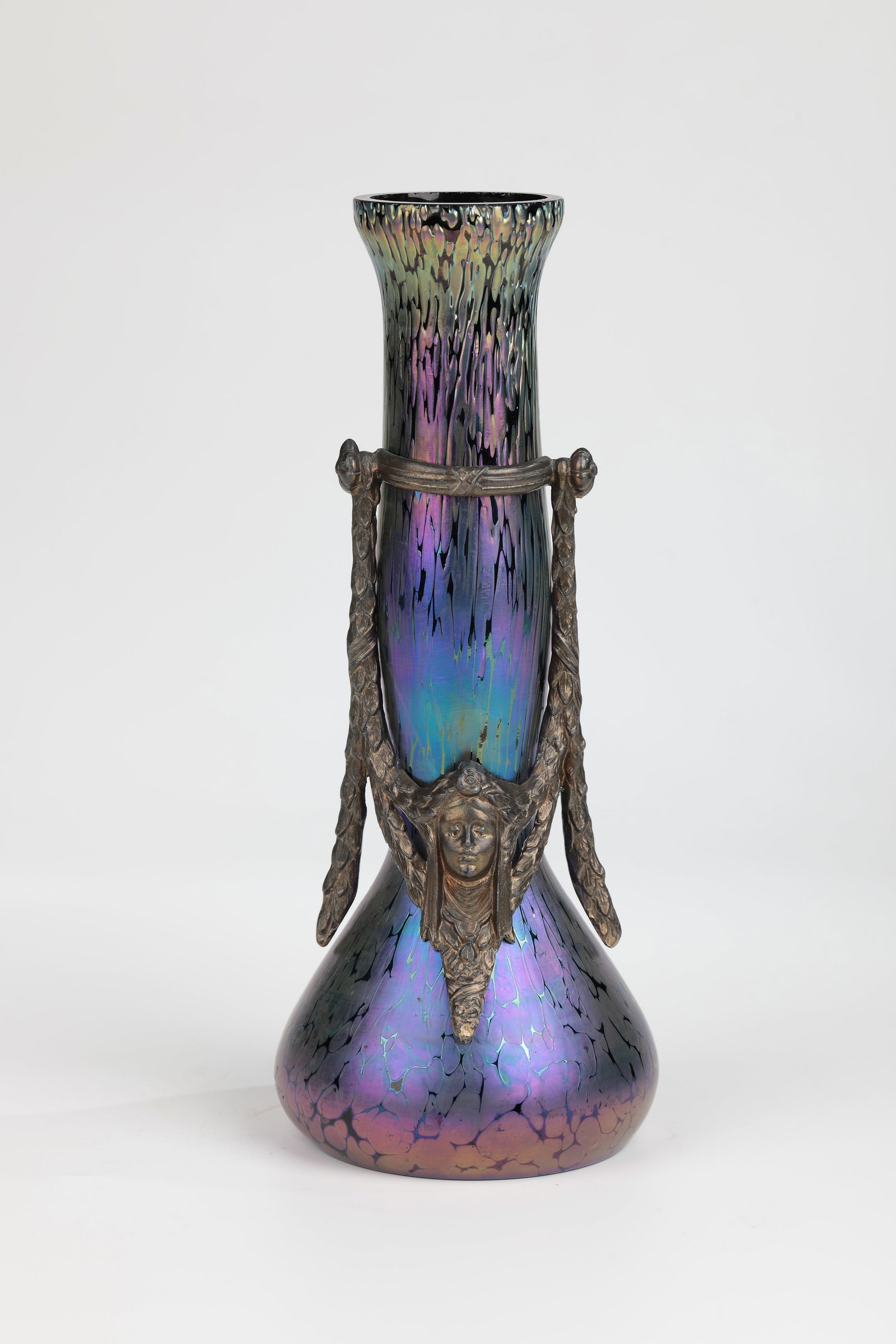 Vase with metal mount: Vase with metal mount Josef Rindskopf's Söhne, Teplitz-Schönau, c. 1900 Dark violet glass with densely covered silver-yellow crumbs. Matt iridescent. Metal mount with laurel pendant and