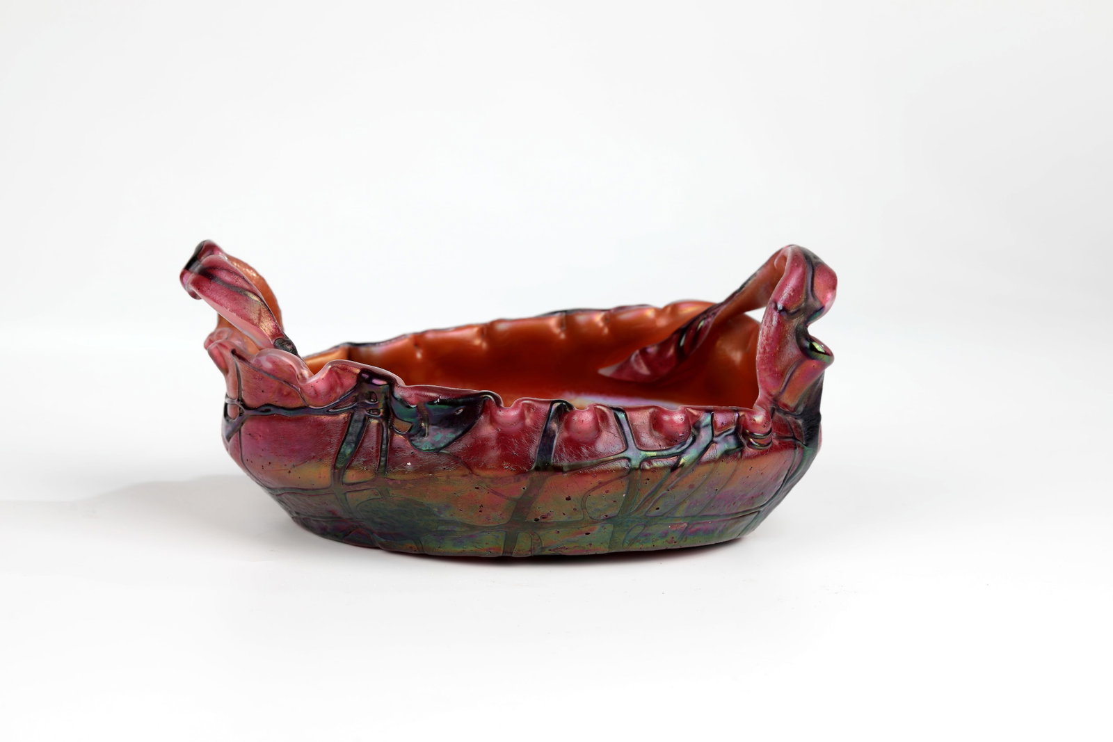 Jardinière: Jardinière Glasfabrik Elisabeth, costs near Teplitz, 1900-1903 Brown-pink opal glass underlay. The colourless top layer with salmon-red, slightly porous powder melting and net-like black-violet