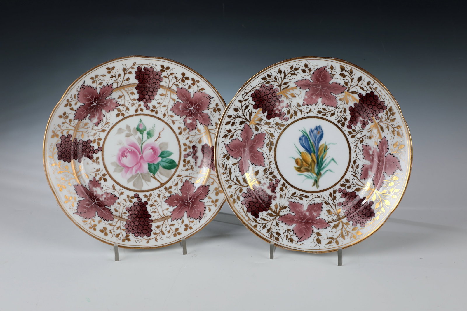 Pair of plates (1 of 2)