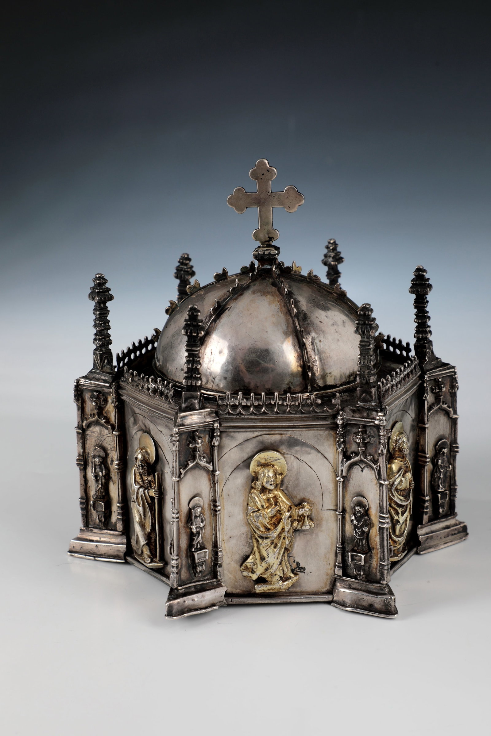 Gothic reliquary in chapel form (1 of 1)