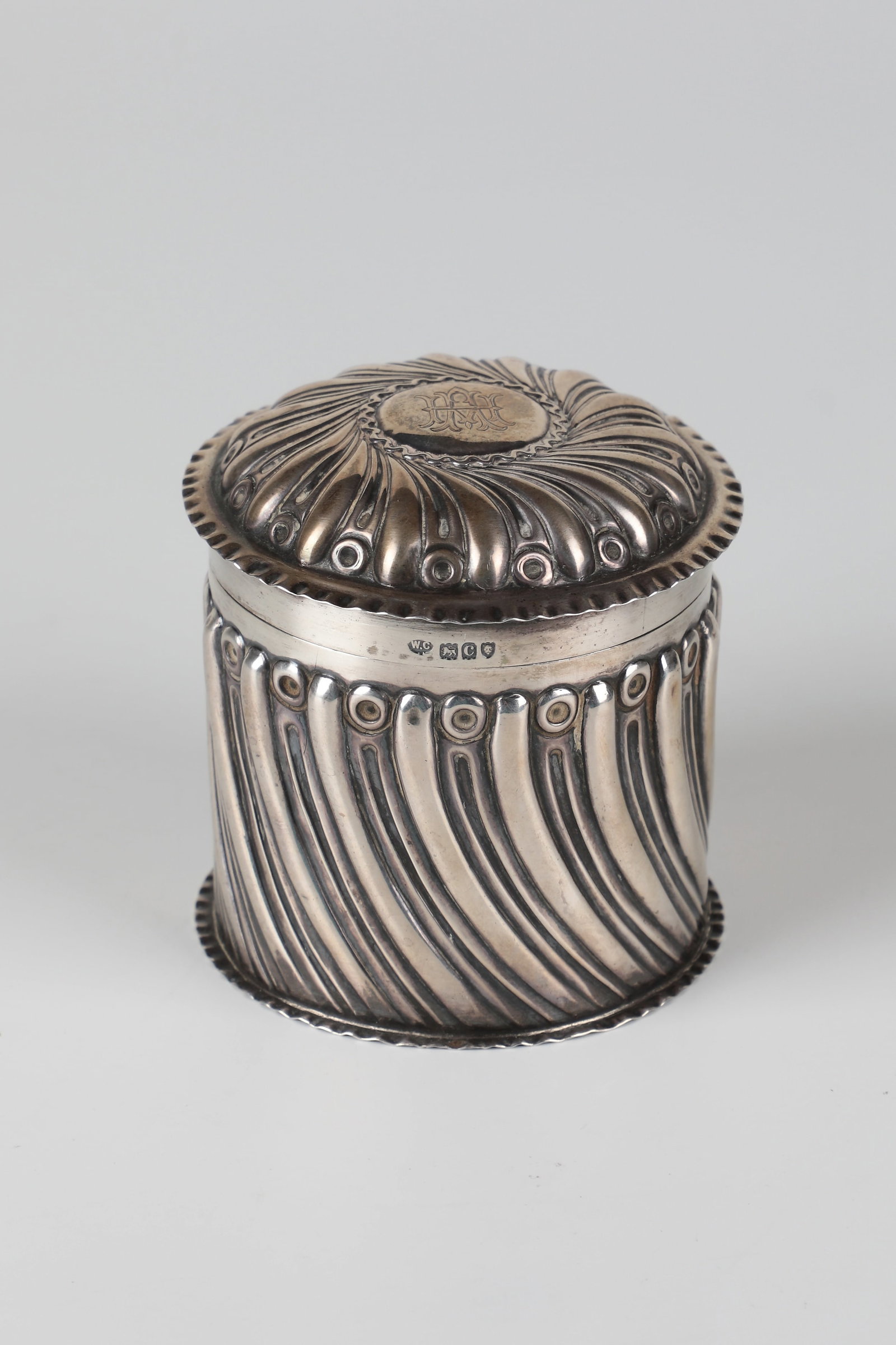 Lidded jar (1 of 1)