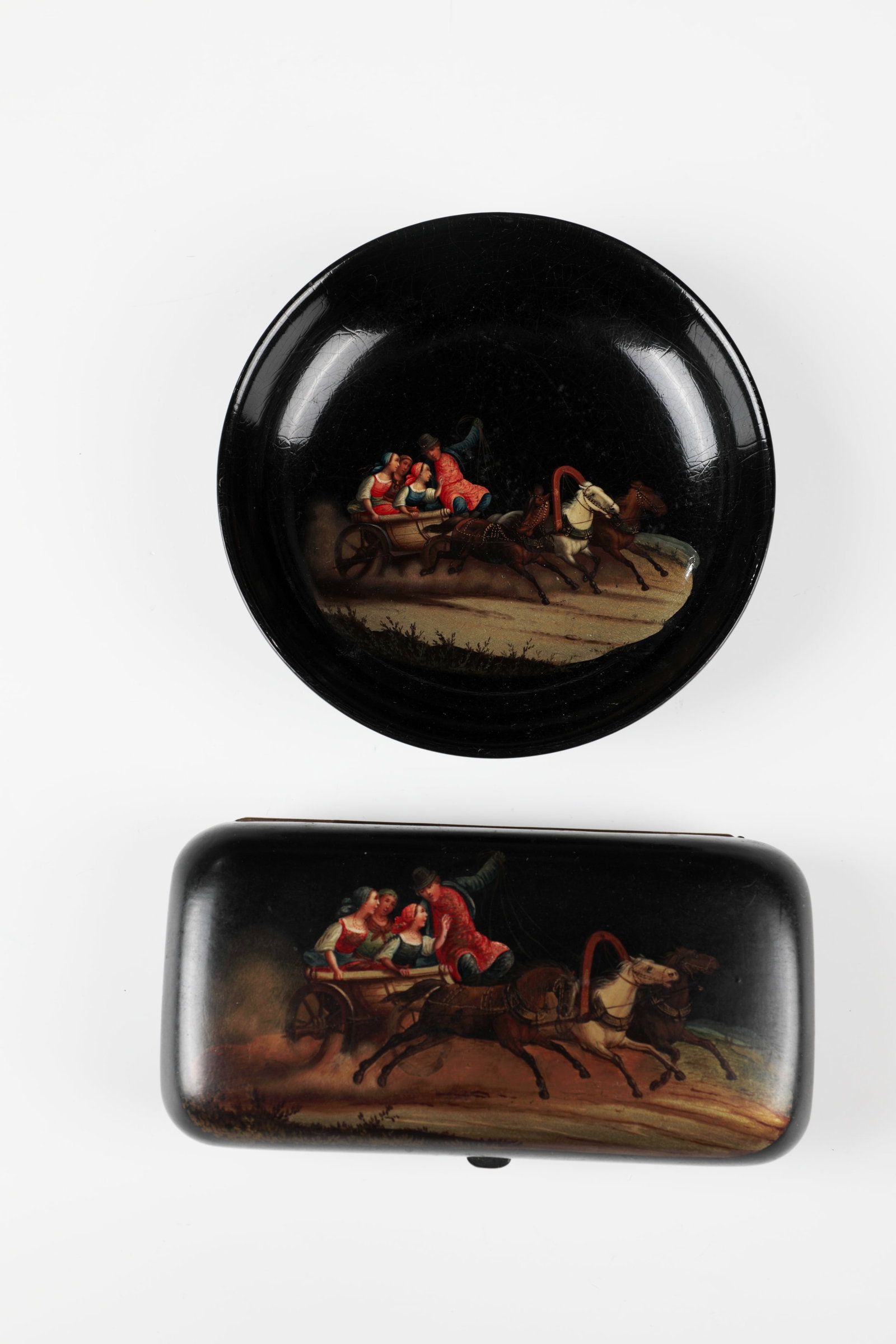 Lacquer box and plate with troika (1 of 1)