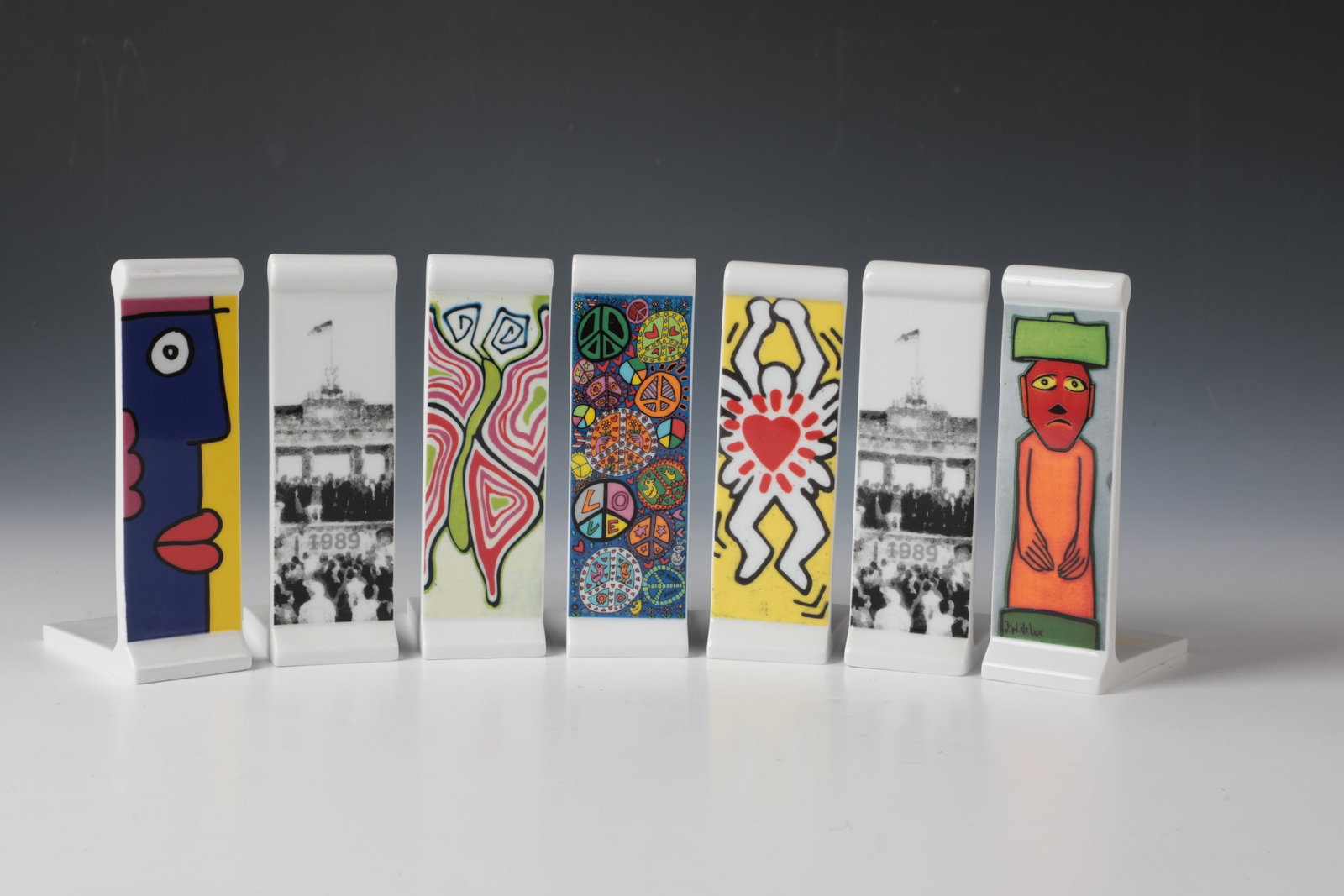 Seven Wall Miniatures ''Berlin Wall Kings of Freedom'': Seven Wall Miniatures ''Berlin Wall Kings of Freedom'' Rosenthal, 2009 Porcelain. Various silkscreen decors on the theme of the fall of the Berlin Wall by James Rizzi, Thierry Noir and Mao I, among