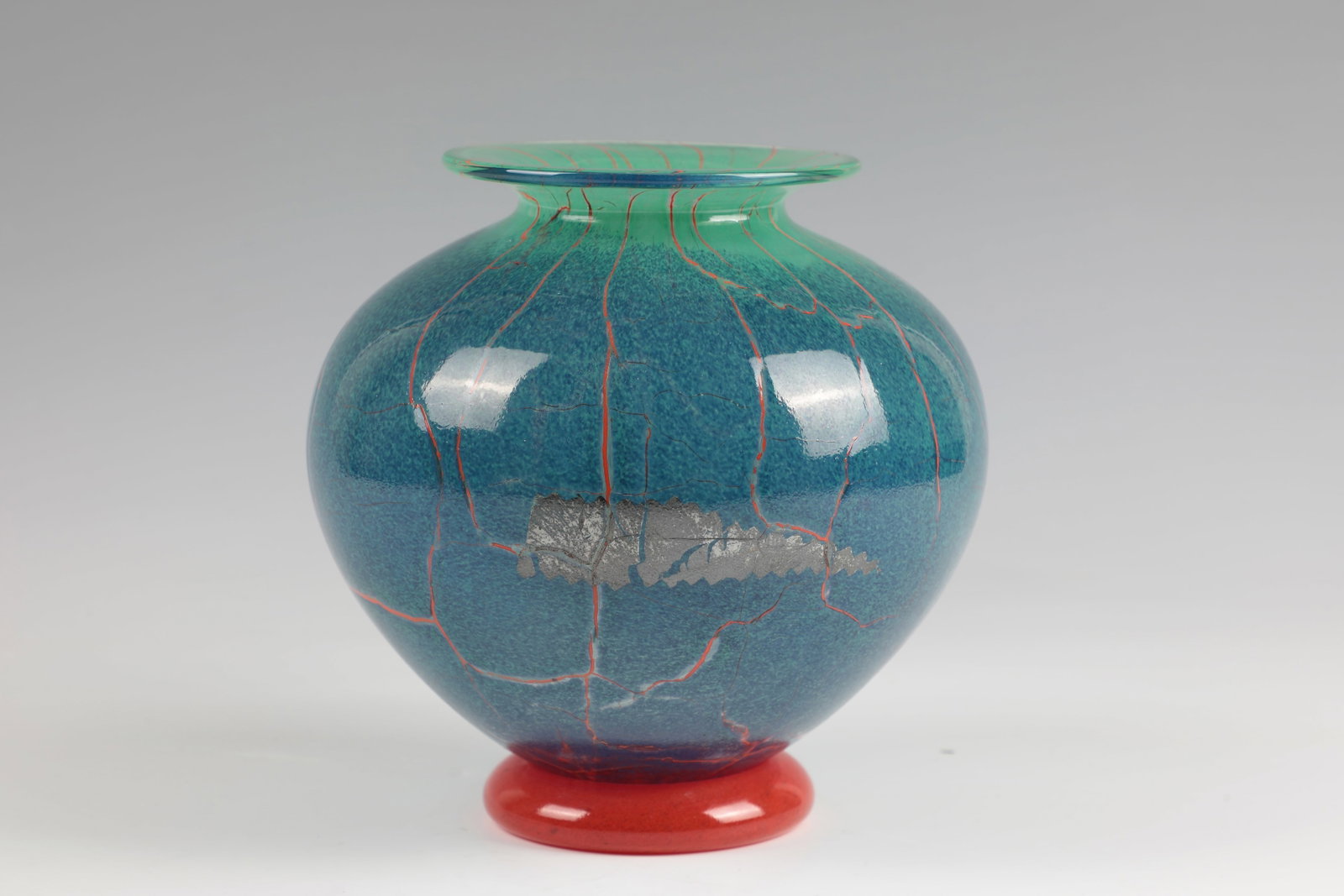 Vase: Vase Jan-Erik Ritzman, Sven-Ake Carlsson (design), Transjö Hyttan, 1980s Colorless glass. Interlayer décor made of coloured crumb melting, metal oxides and coloured threads. Inscribed in