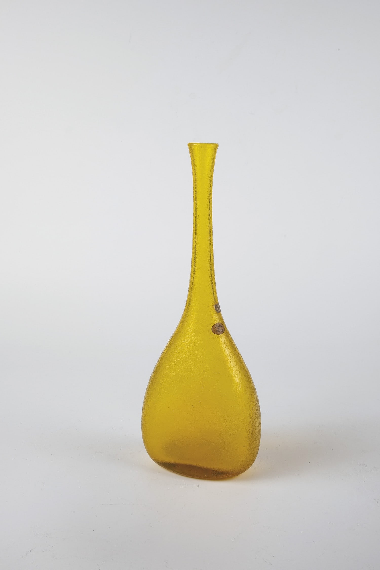 Long neck vase ''Corroso'' (1 of 2)