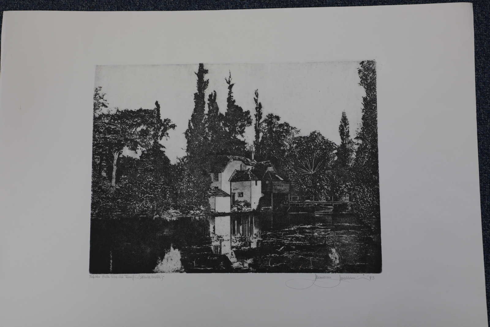 Maurizio Mariani: Maurizio Mariani *1937 Italy Sulle rive del Tanifi (on the banks of the Tanifi), 1983, etching, ex. 34/40, signed and dated by hand lower right. Sheet size 48 x 66 cm. Unframed. Maurizio Mariani