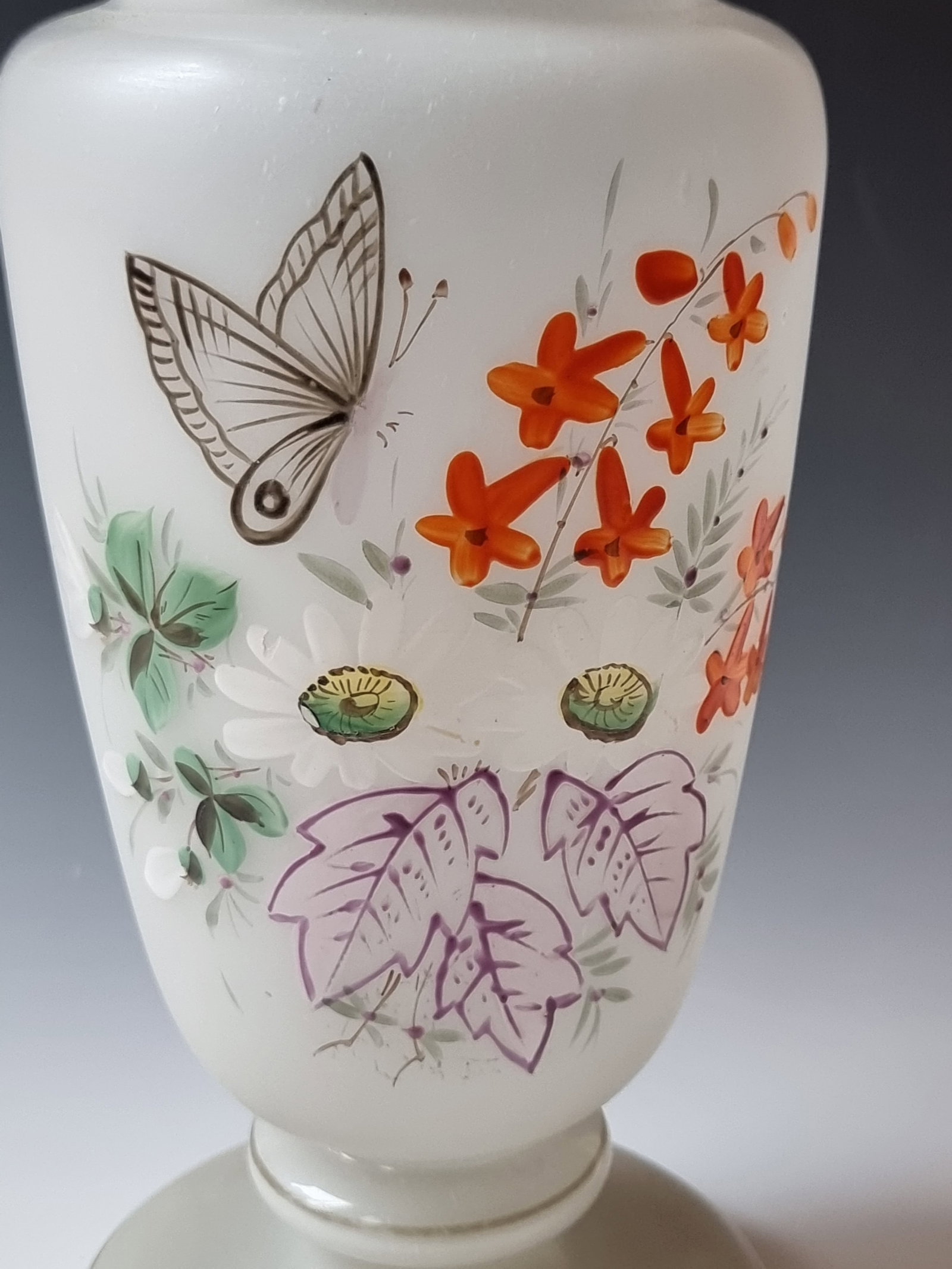 Mixed lot of four alabaster vases - 3