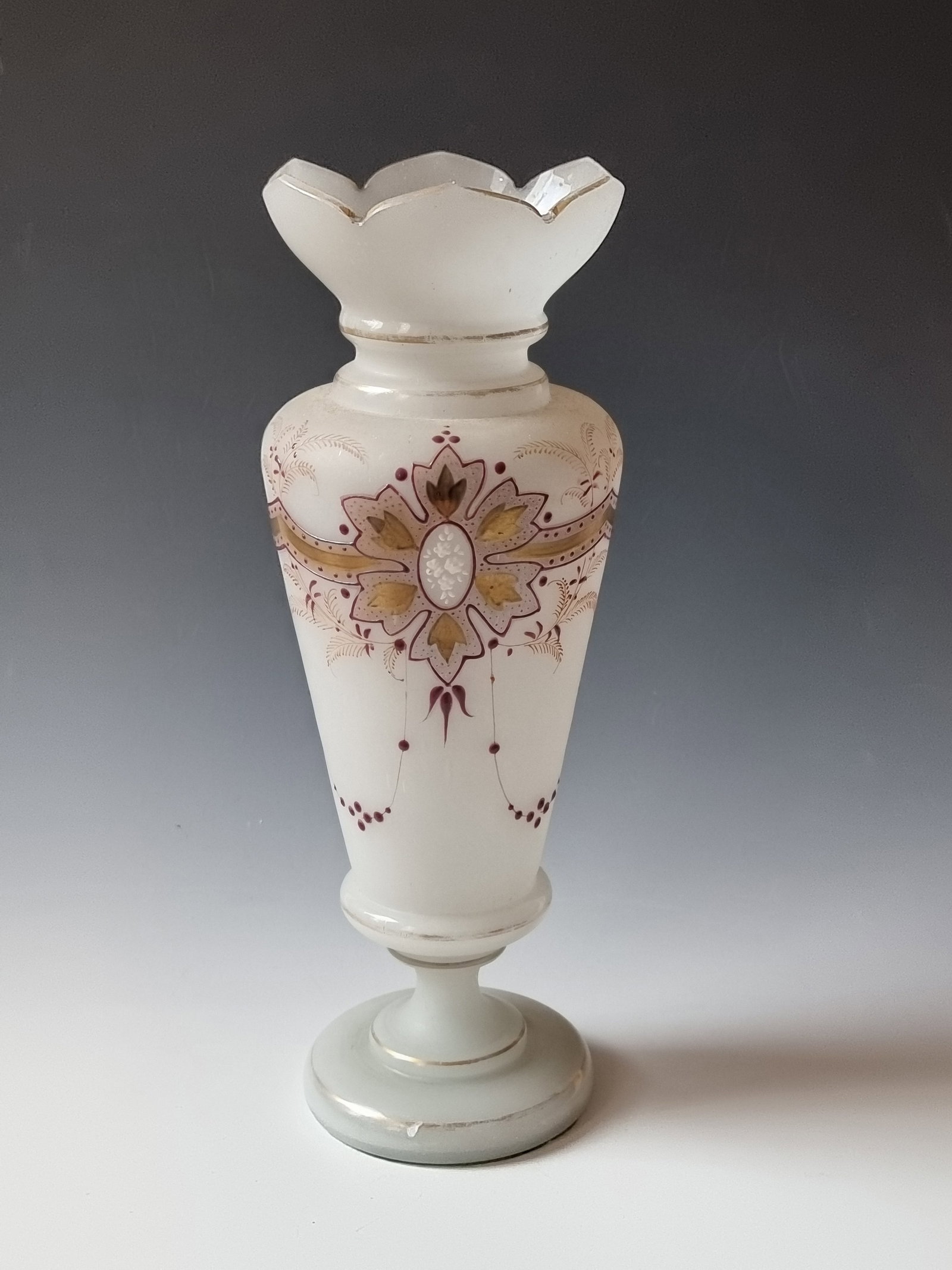 Mixed lot of four alabaster vases - 5