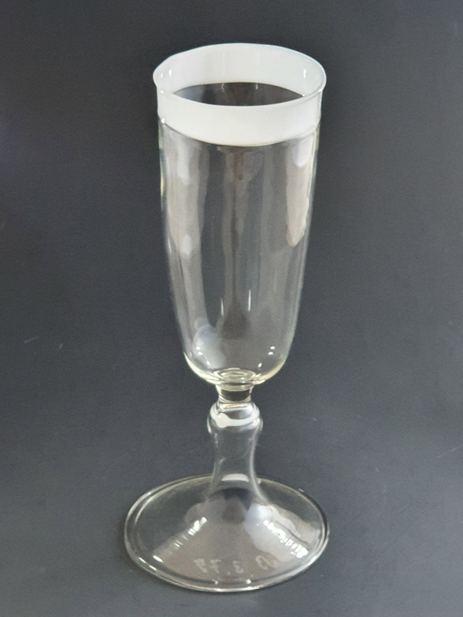 Mixed Lot of Five Glass Objects - 5