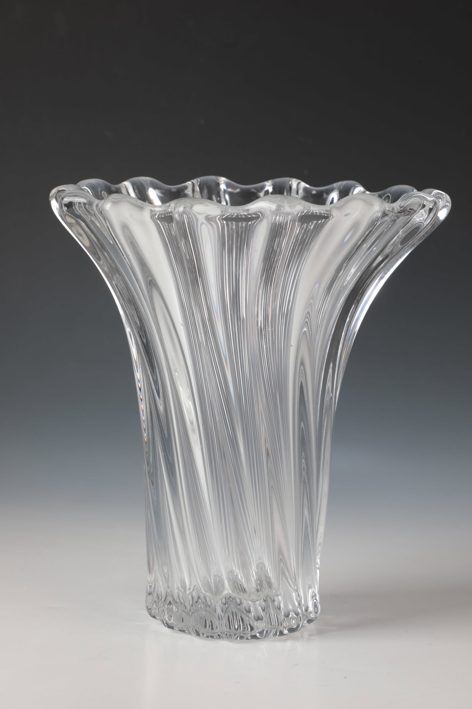 Vase: Vase Cristallerie de Vannes le Châtel, 1980s Colorless glass. Inscribed in the bottom: ART VANNES FRANCE (etched stamp). H. 25.5 cm Vase Cristallerie de Vannes le Châtel, 1980er Jahre