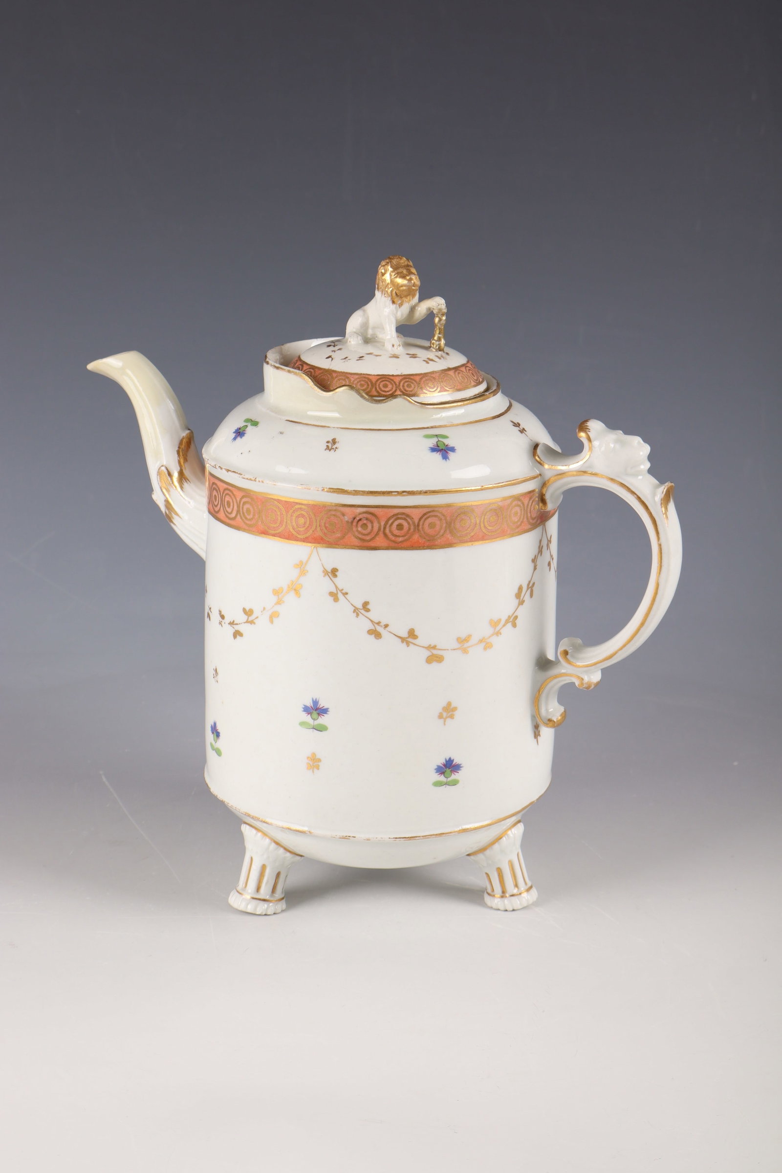 Coffee pot: Coffee pot Ludwigsburg, late 18th century porcelain, painted and gilded. On three flared feet, cylindrical body with seed handle and gooseneck spout. Decorated with two circumferential band friezes